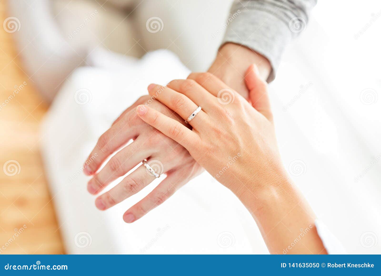 Wedding ring - Wikipedia