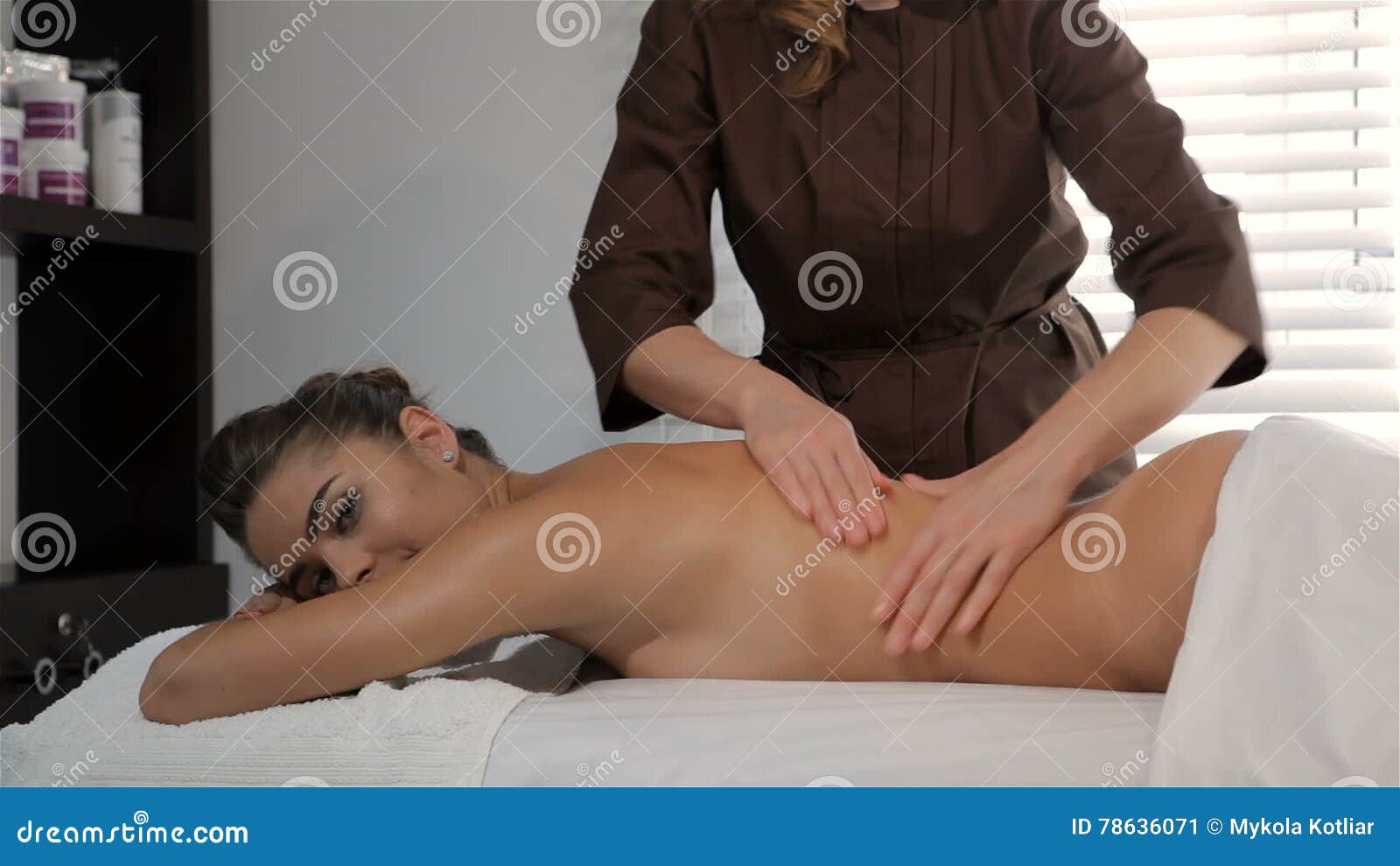 Girls Naked Massage