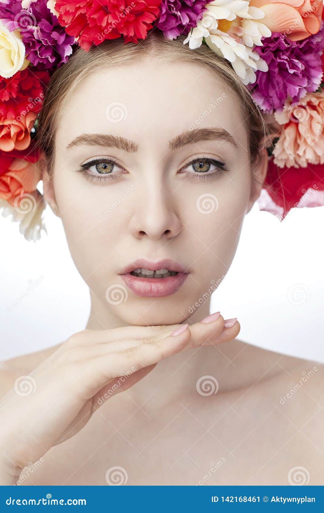 Female Model with Delicacy Beauty. Decorative Garland of Colorful ...