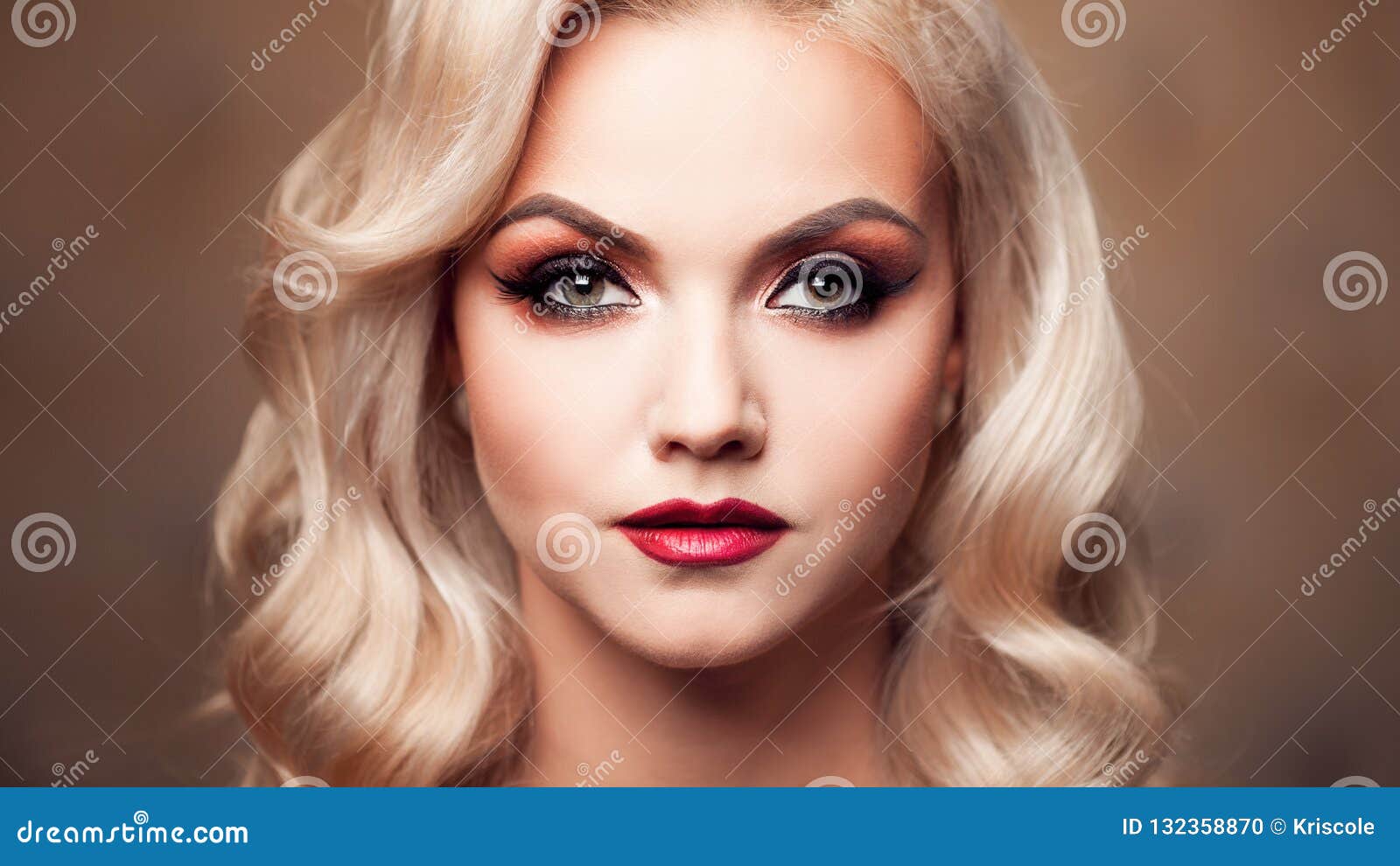 Beautiful fancy makeup up close - Stock Photo [31022634] - PIXTA