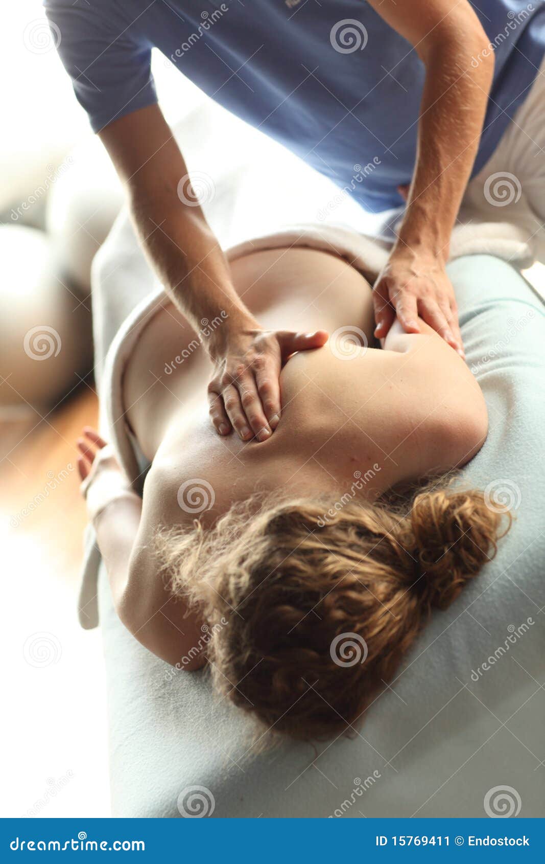 Young Women Getting Back Massage Massage Stock Photo 331339013