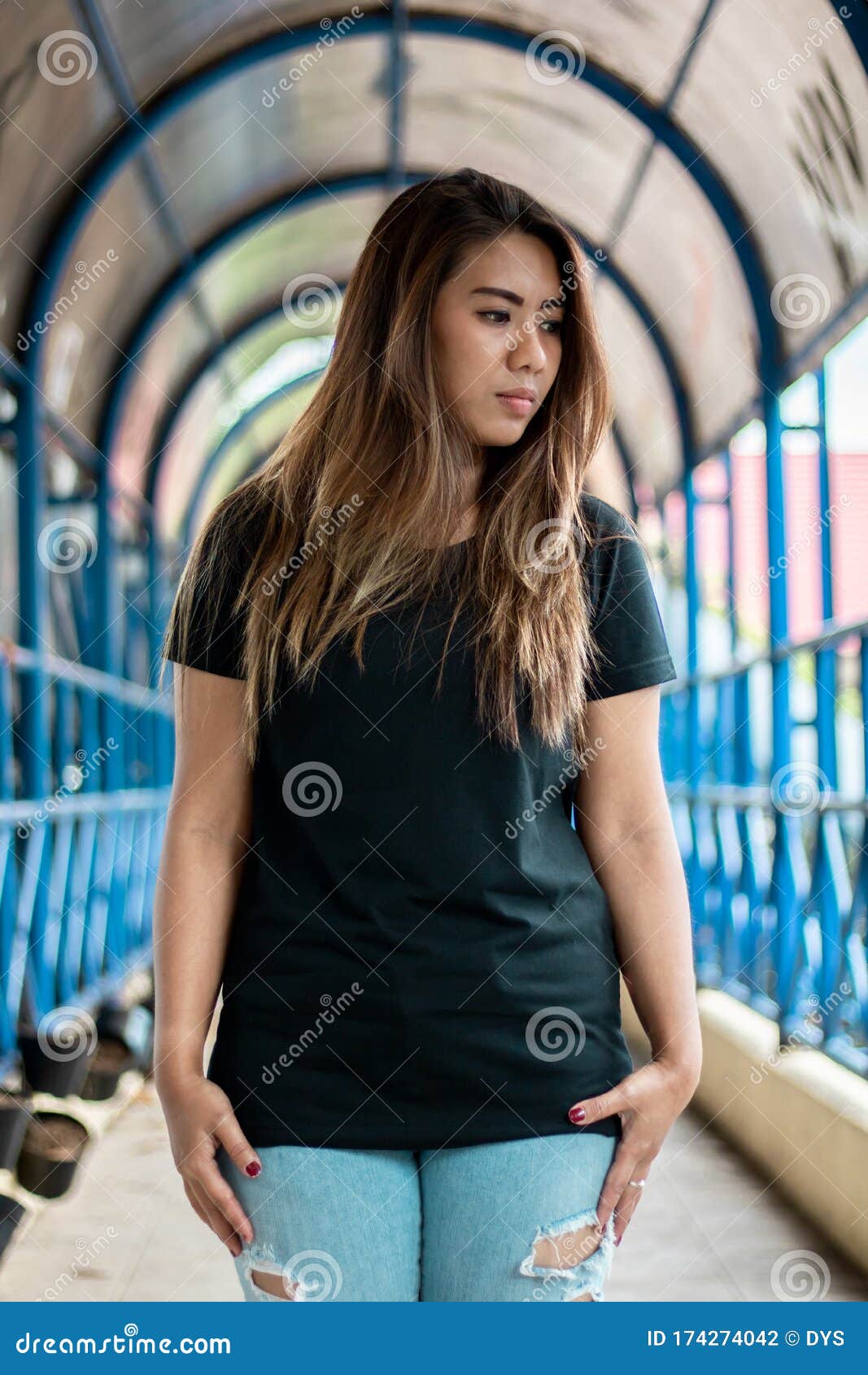 Download Female Wearing Black T Shirt In Outdoor In Front View ...