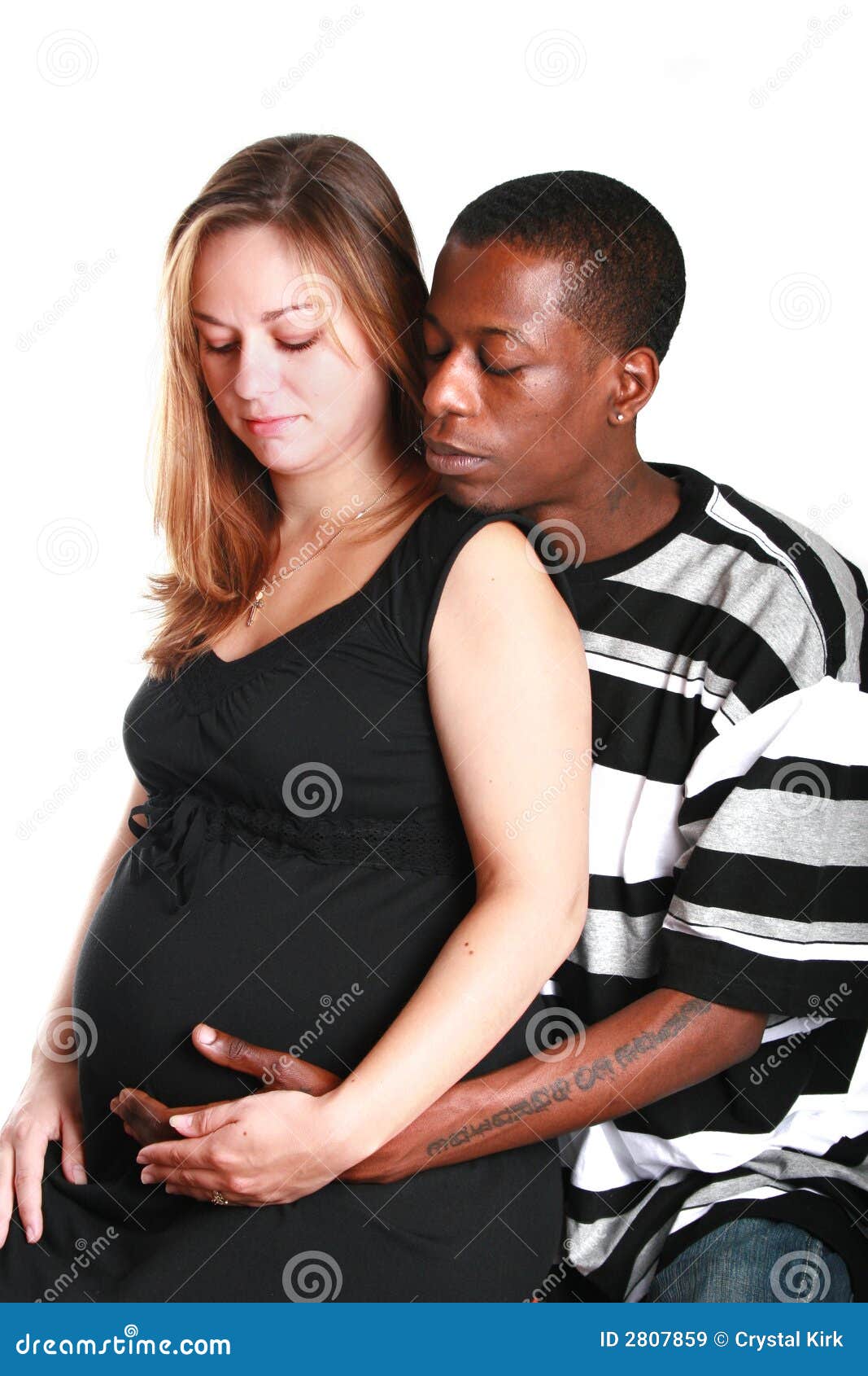 Femme enceinte et homme image stock. Image du ventre, jeune 2807859