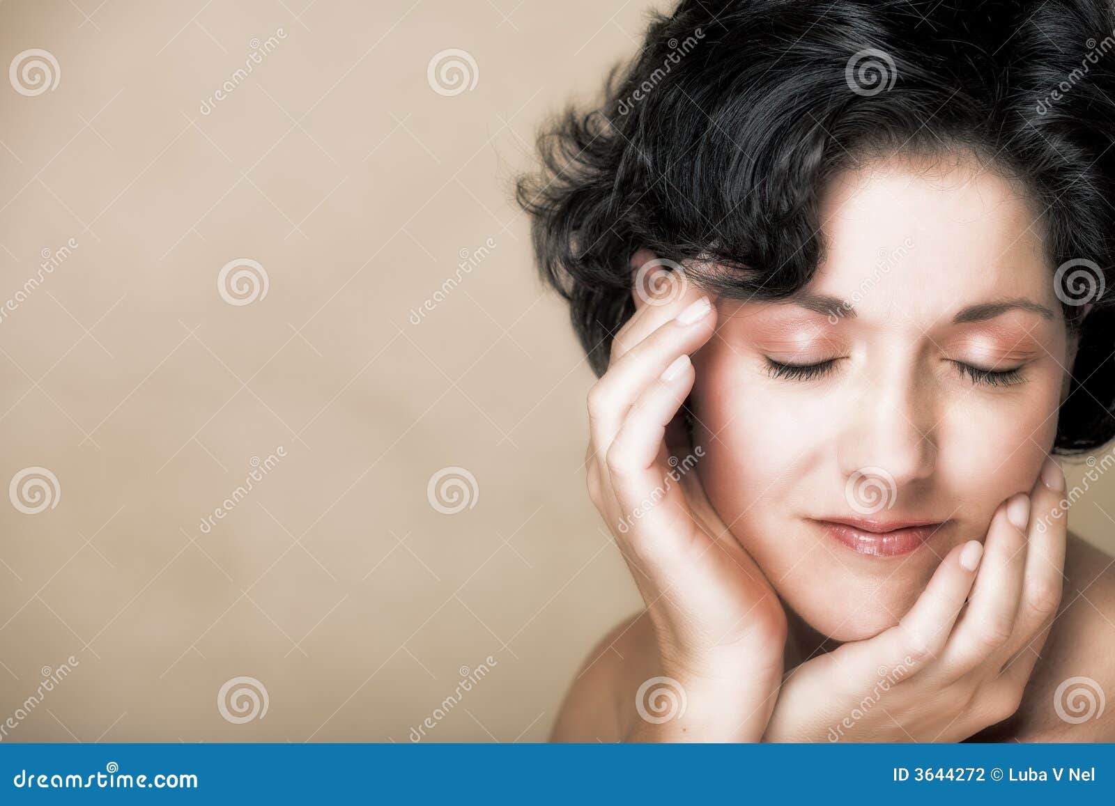 Femme normal dans son 30s photo stock. Image du expression 3644272