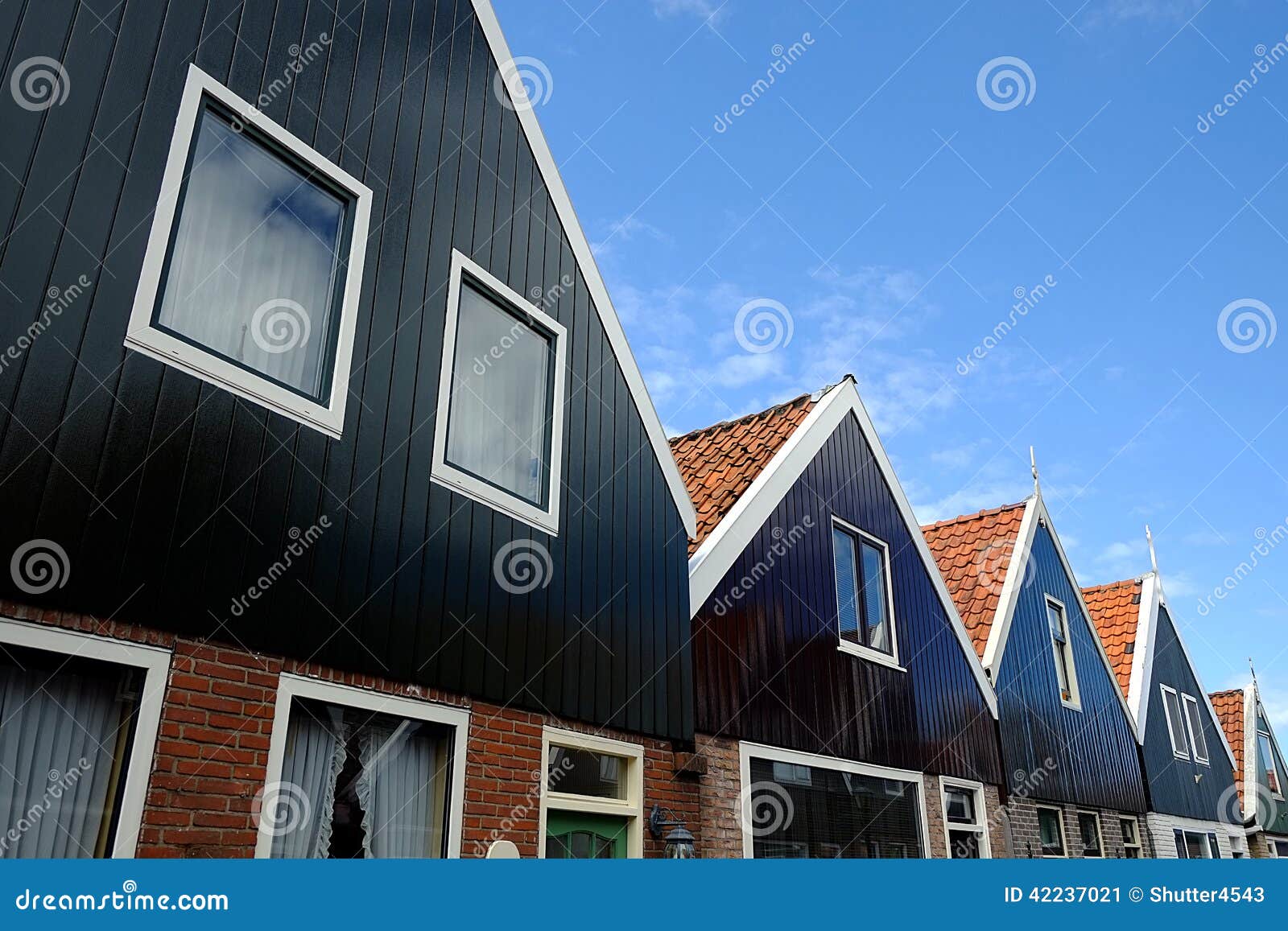 FensterDach stockbild. Bild von dach, fenster 42237021