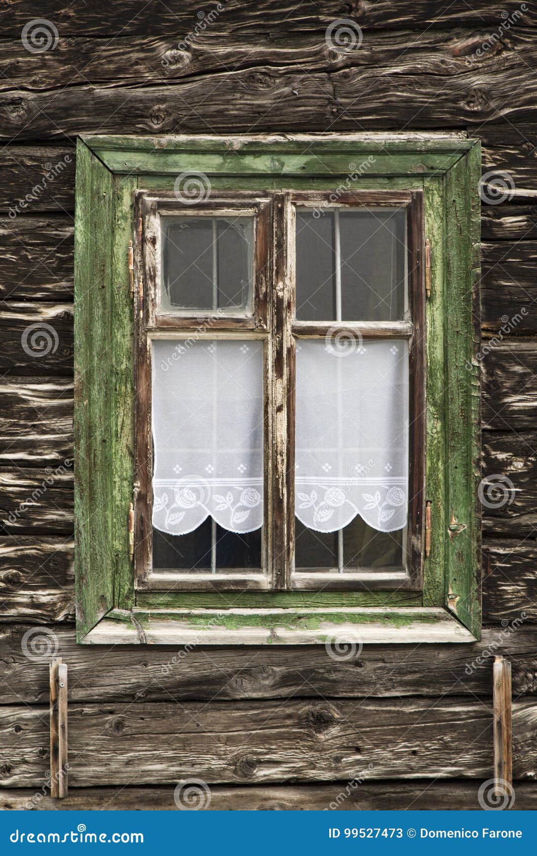 Fenster Mit Holzrahmen Im Alten Haus Stockbild Bild Von Fenster Haus