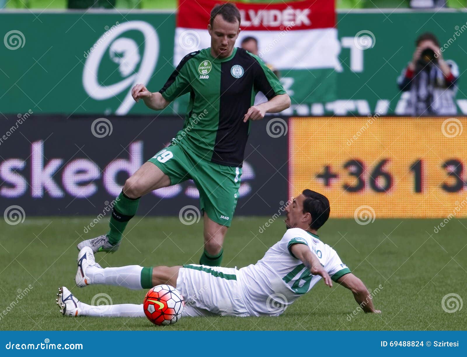 Ferencvarosi TC V Paksi FC - Hungarian OTP Bank Liga 1-2 Editorial Stock  Image - Image of league, motion: 80395974