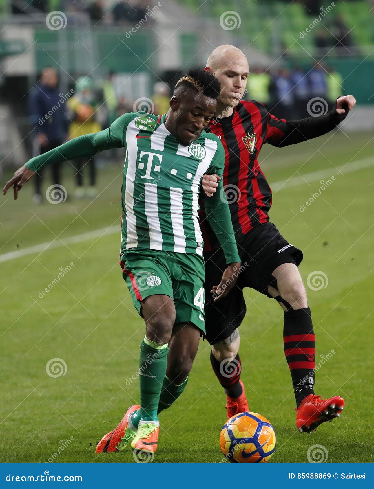 Ferencvarosi TC V Budapest Honved - Hungarian Football Cup 2-1 Editorial  Stock Image - Image of sportsman, amadou: 85988869