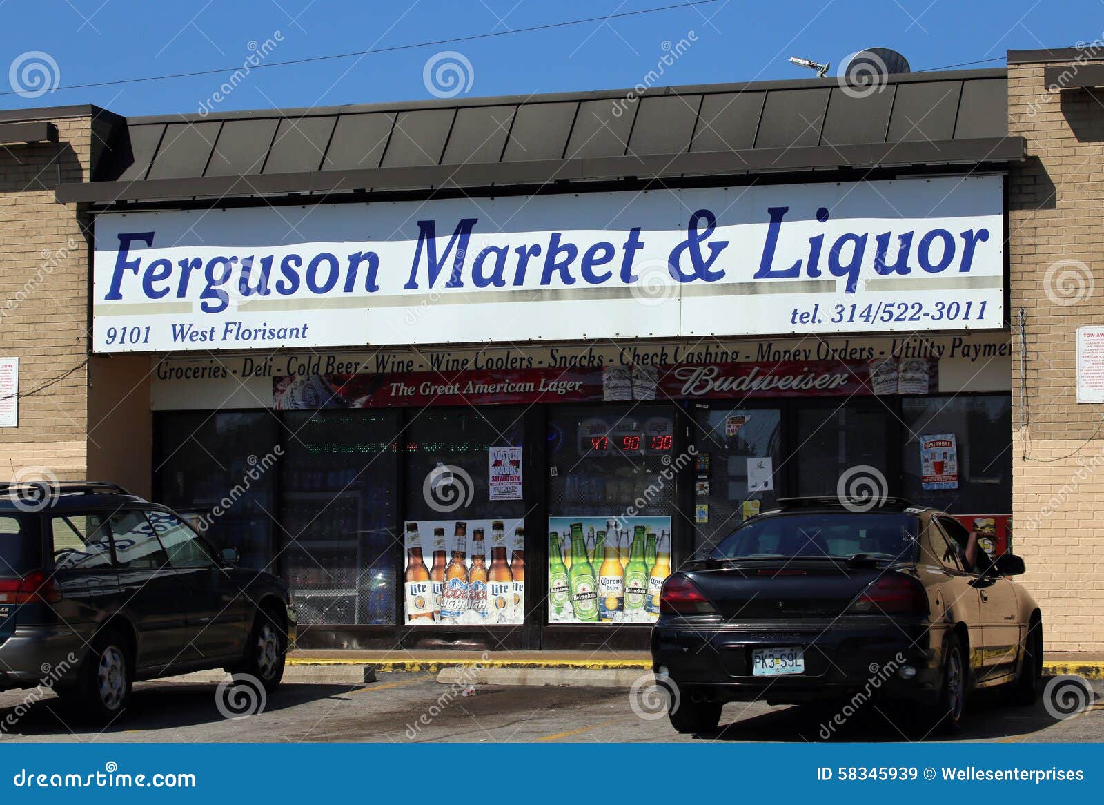 Ferguson Market & Liquor Editorial Stock Image - Image: 58345939