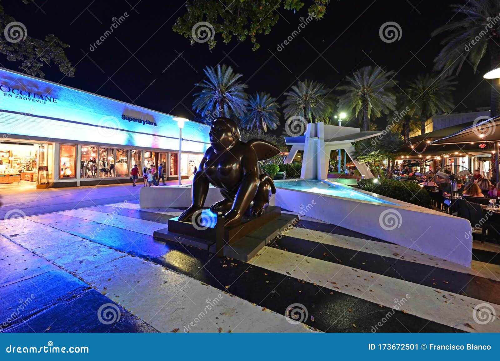 Fernando Botero Sculpture on Lincoln Road Mall in Miami Beach, Florida ...