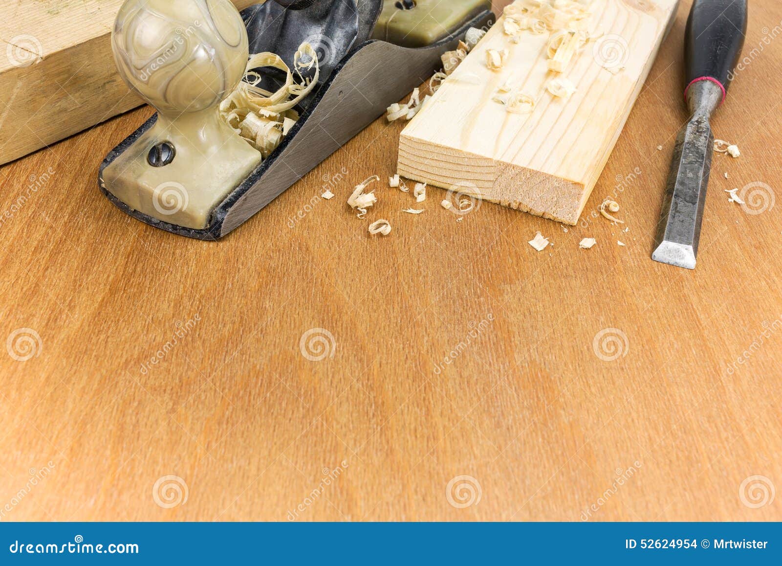 Ferramentas Do Marceneiro Na Bancada De Madeira Foto de Stock - Imagem