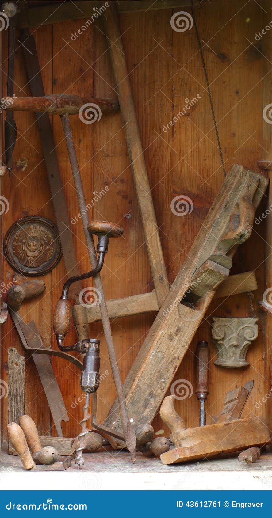 Ferramentas Velhas Do Marceneiro Imagem de Stock - Imagem de