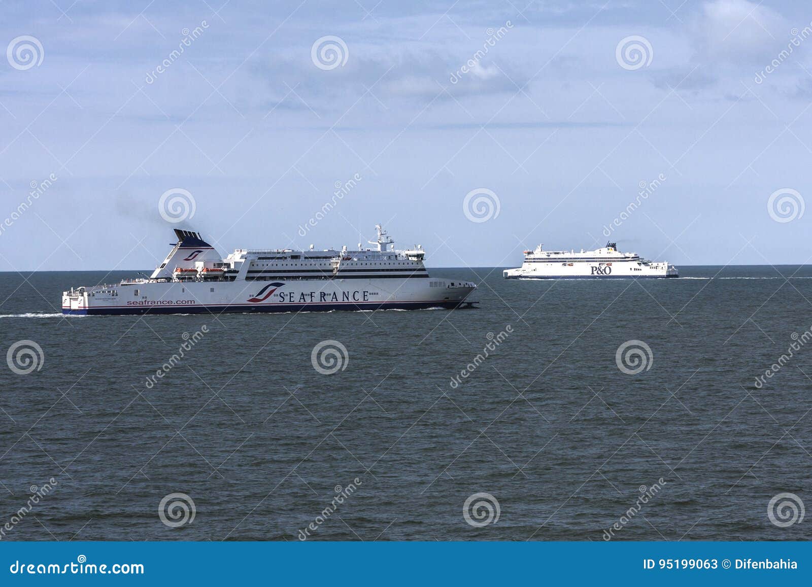 Ferries Crossing the Channel between Dunkirk and Dover Editorial Stock