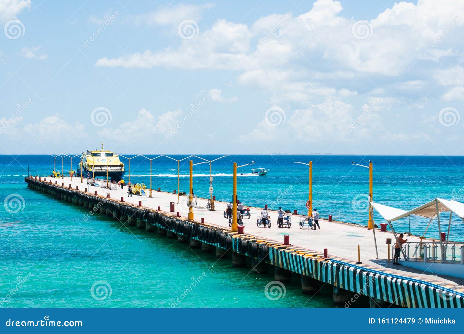 Ferry Arriving at Playa Del Carmen Pier from Cozumel Island Stock Image -  Image of holiday, carmen: 161124479