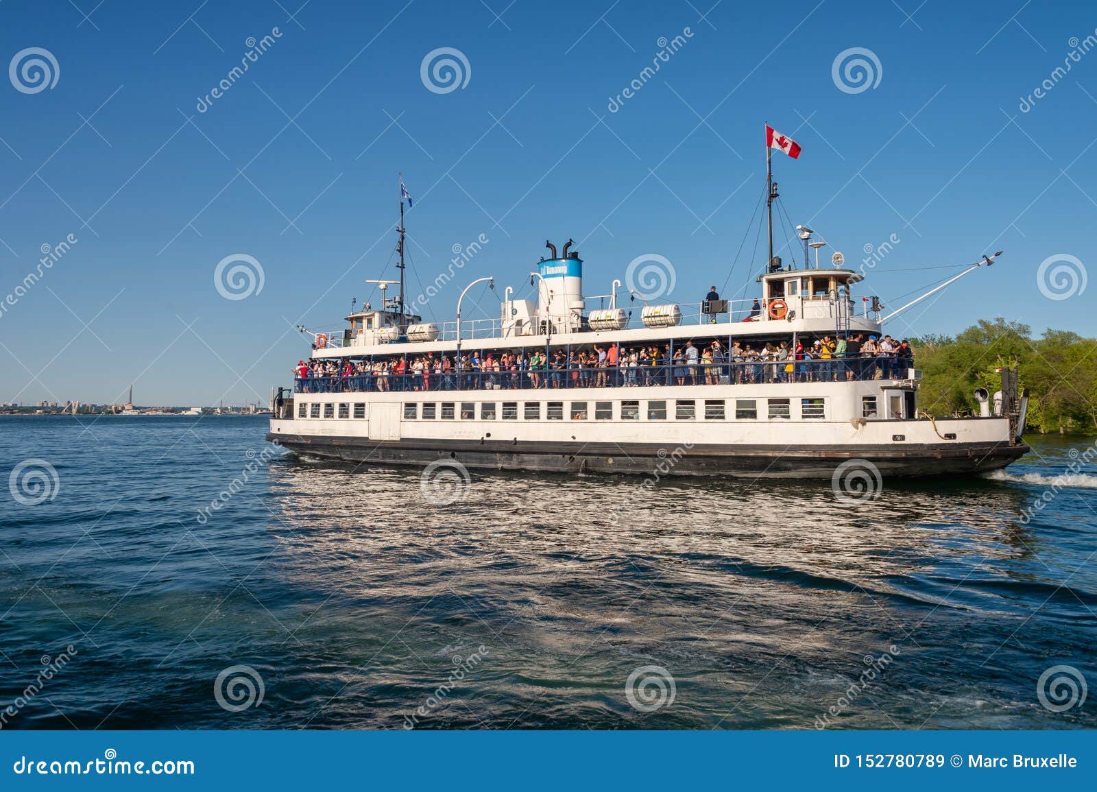 Ferry on Its Way To Toronto Harbour 2019 Editorial Stock Image Image