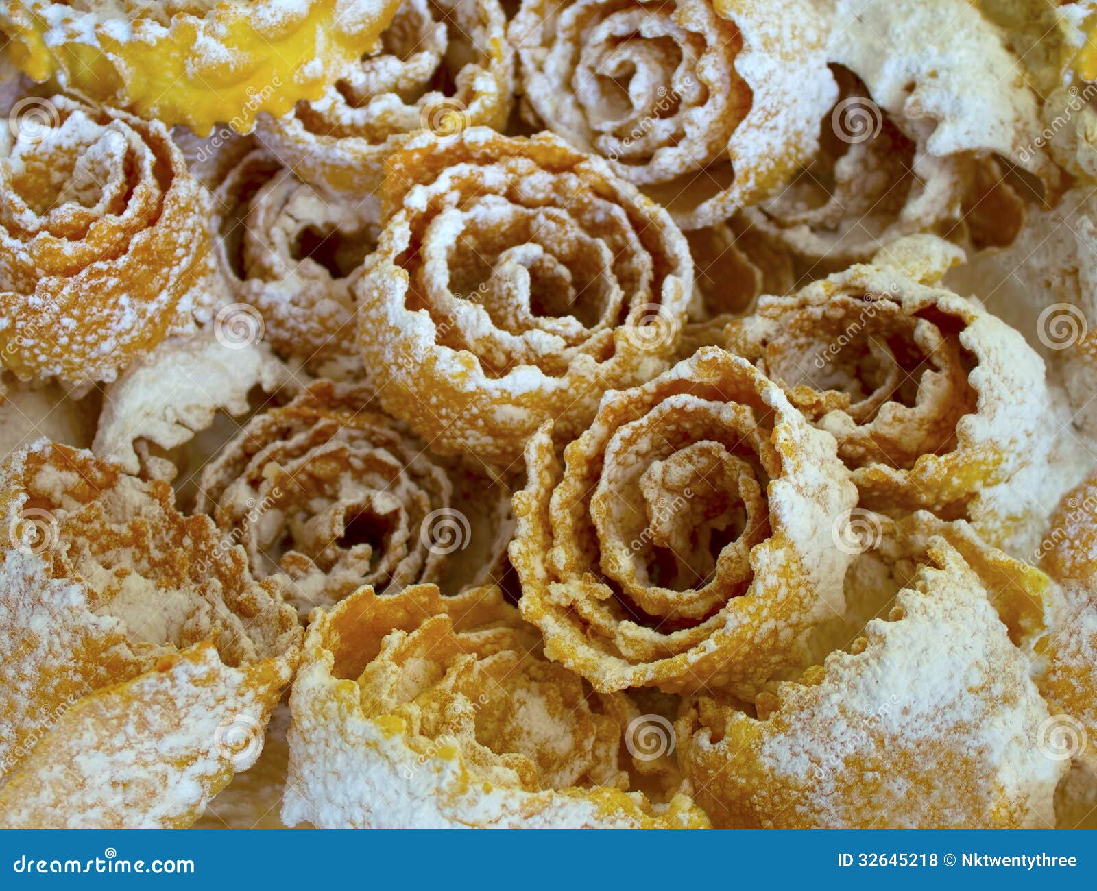 Festin Ukrainien Cuit à La Friteuse De Pâtisserie Photo