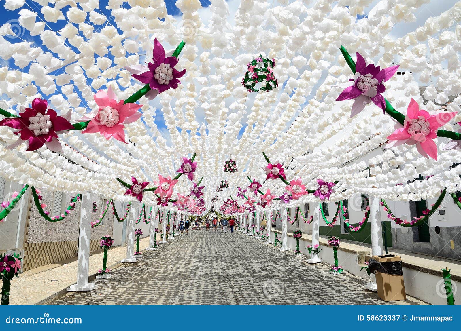 Festival De Flor (los Festas Hacen El Povo, Campo 2015, Portugal) editorial - Imagen de festival, hermoso: 58623337