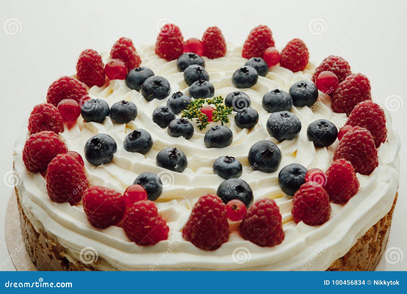 Festive berries cake stock photo. Image of delicious - 100456834