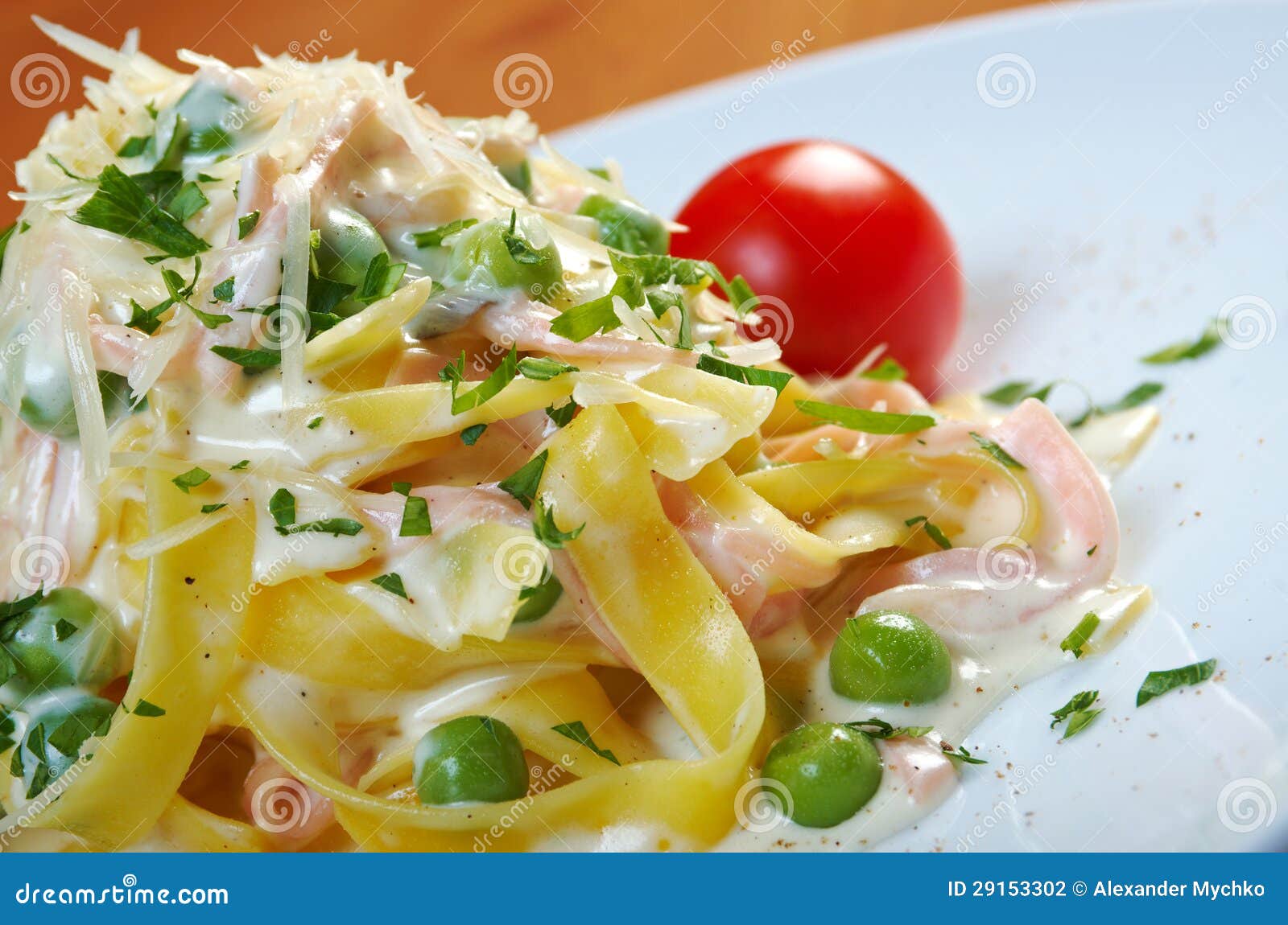 Fettuccine Alfredo De Las Pastas Foto de archivo Imagen de corte