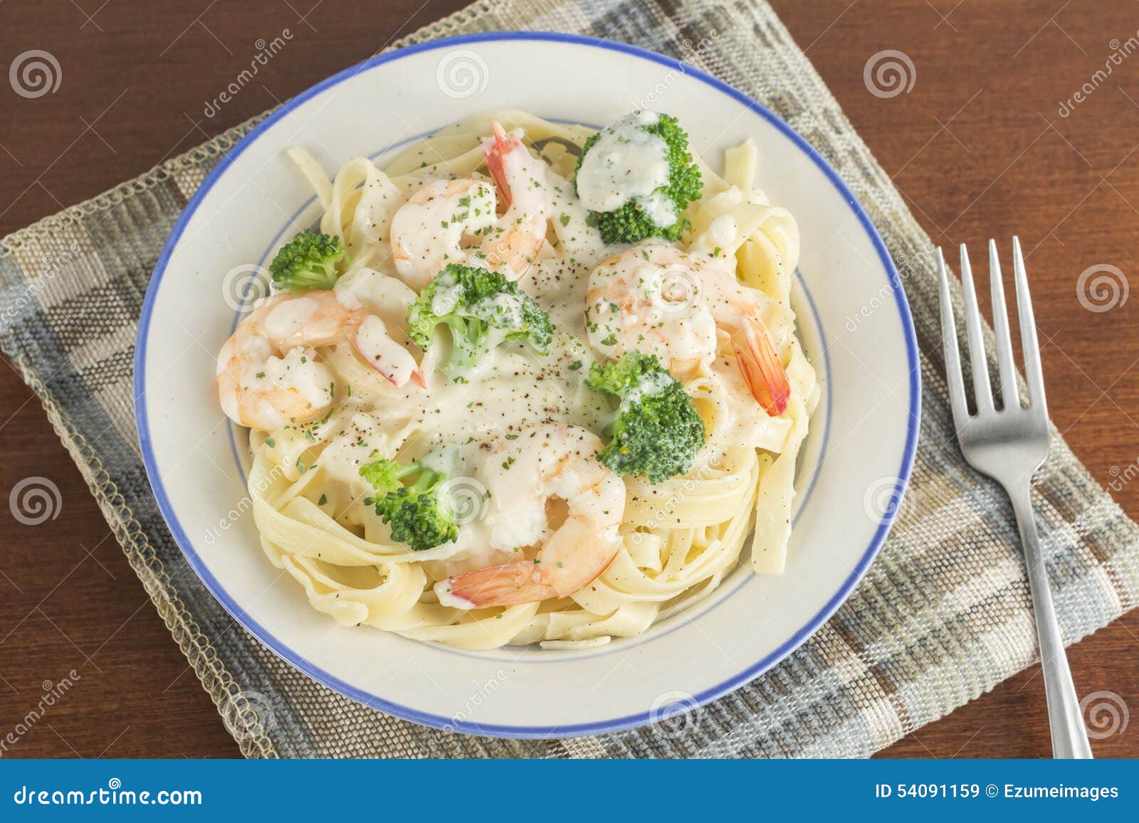Fettuccine Alfredo Shrimp stock image. Image of green - 54091159