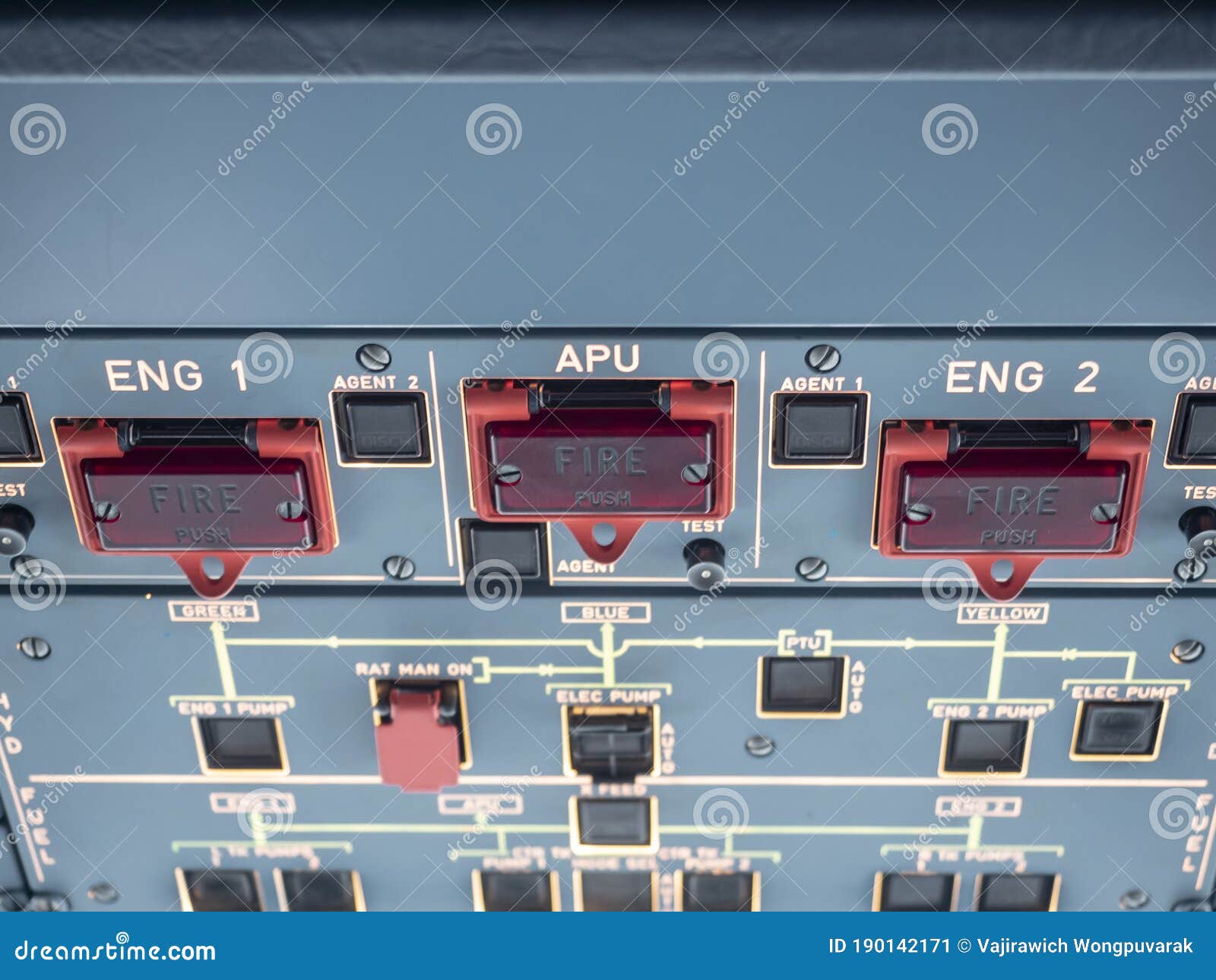 https://thumbs.dreamstime.com/z/feuerdruckknopf-und-warnlichter-auf-der-deckenschalttafel-einem-cockpit-helle-rote-kommen-wenn-ein-feuer-det-ist-maschinen-190142171.jpg