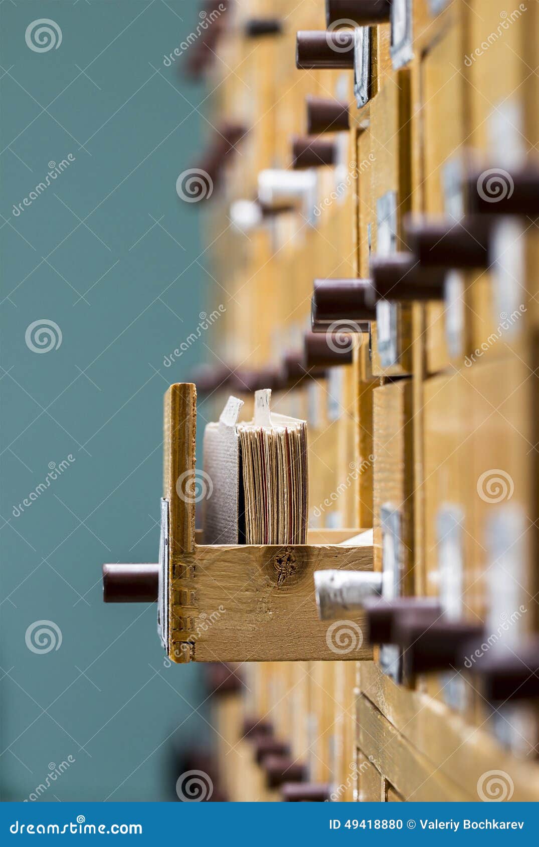 Fichero De Tarjeta En La Biblioteca Foto de archivo - Imagen de