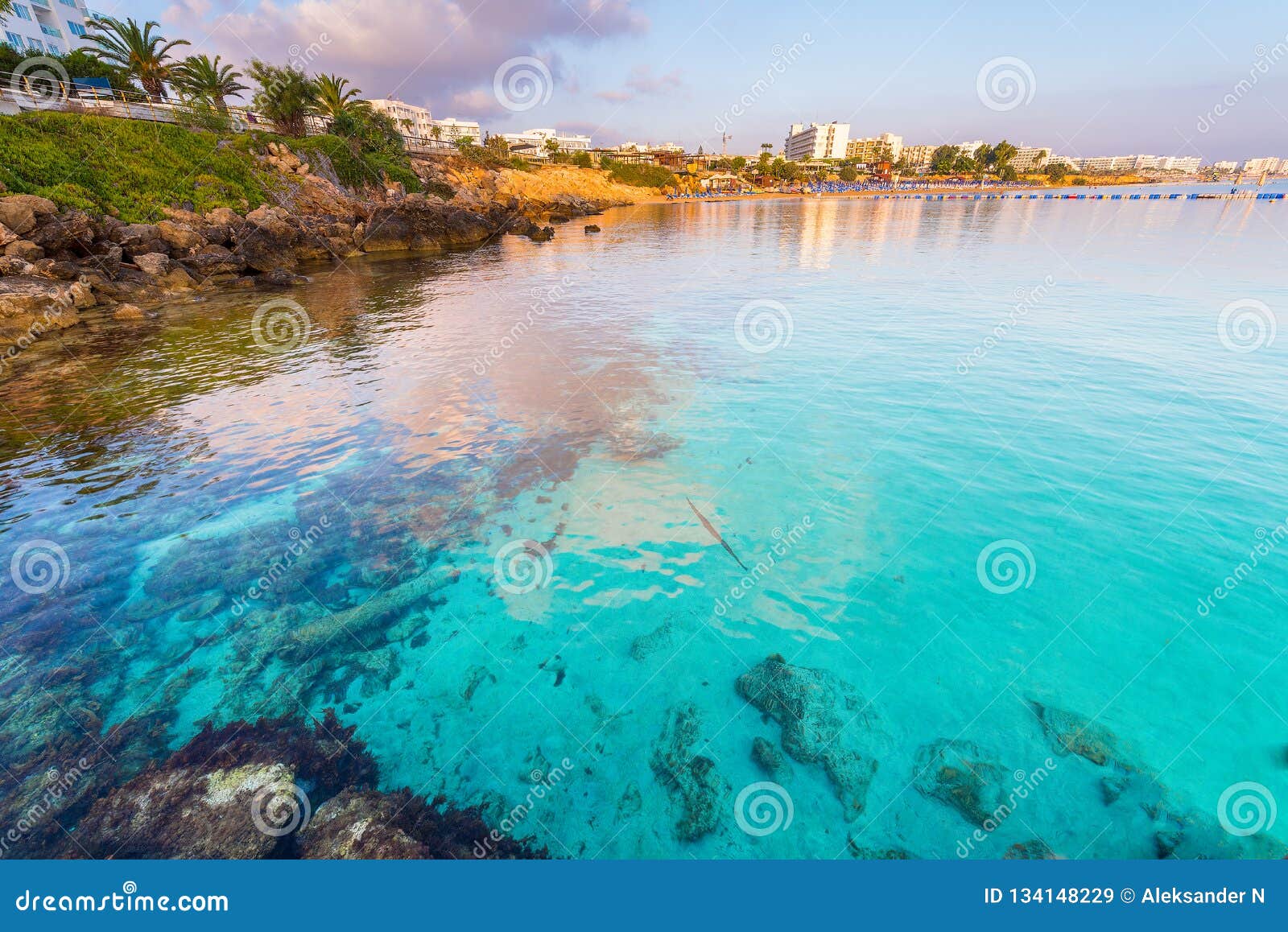 Fantasifulde Utallige Sommerhus Fig Tree Bay Beach in Protaras, Cyprus Stock Image - Image of cavo, diving:  134148229