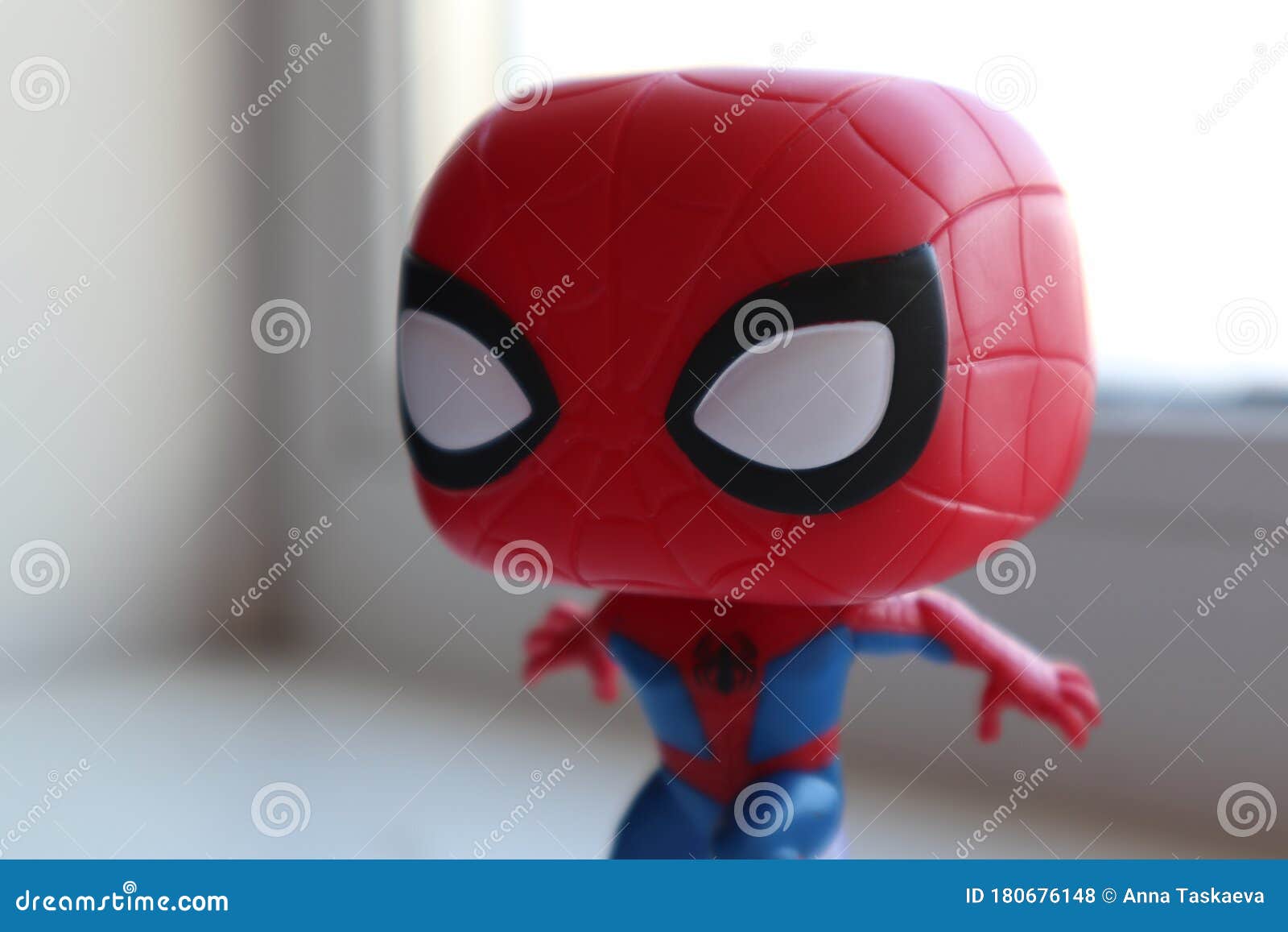 Figura De Acción De Funko Pop Marvel Spiderman Foto de archivo editorial -  Imagen de coleccionar, estallido: 180676148