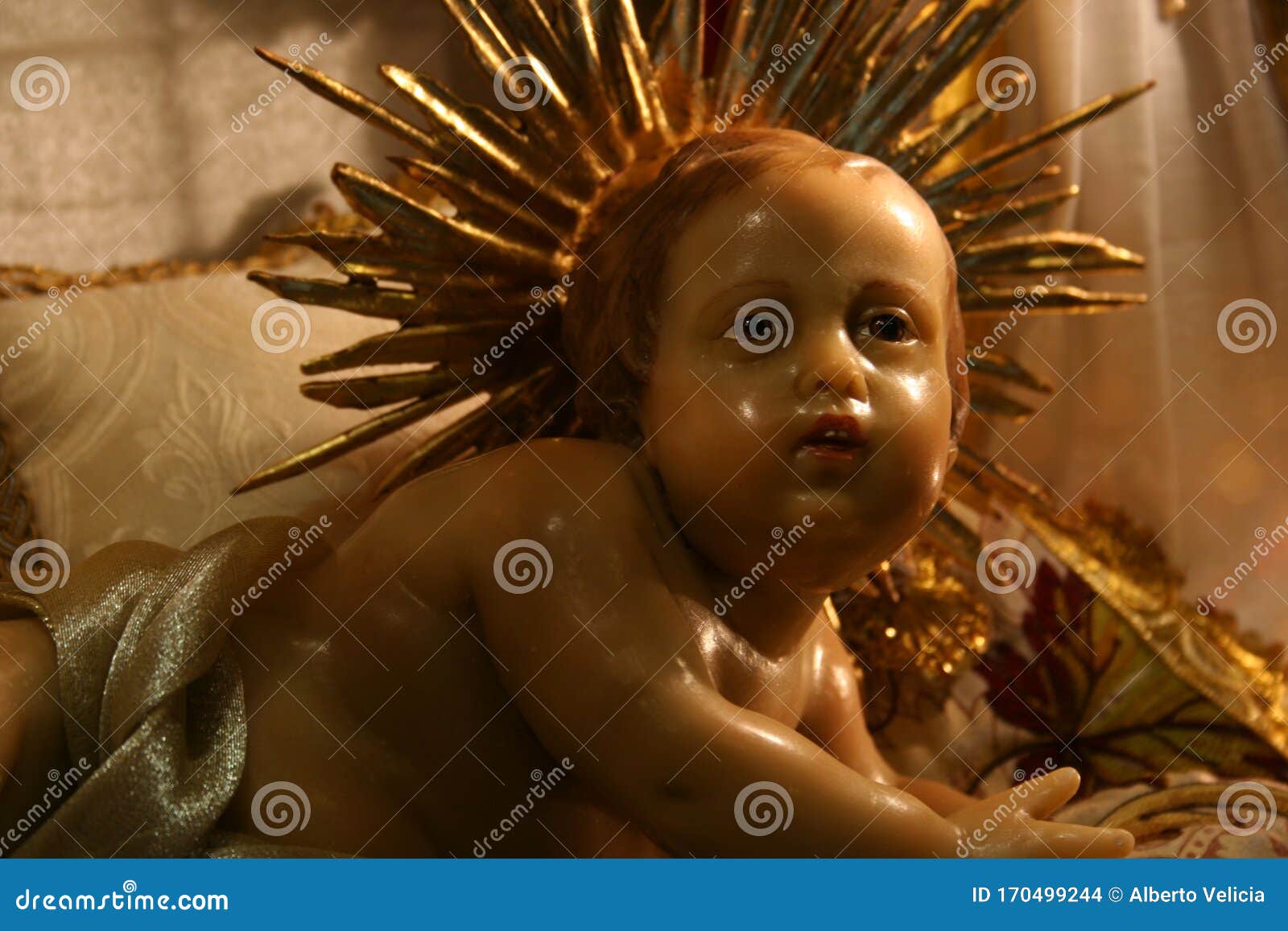 figure of baby jesus