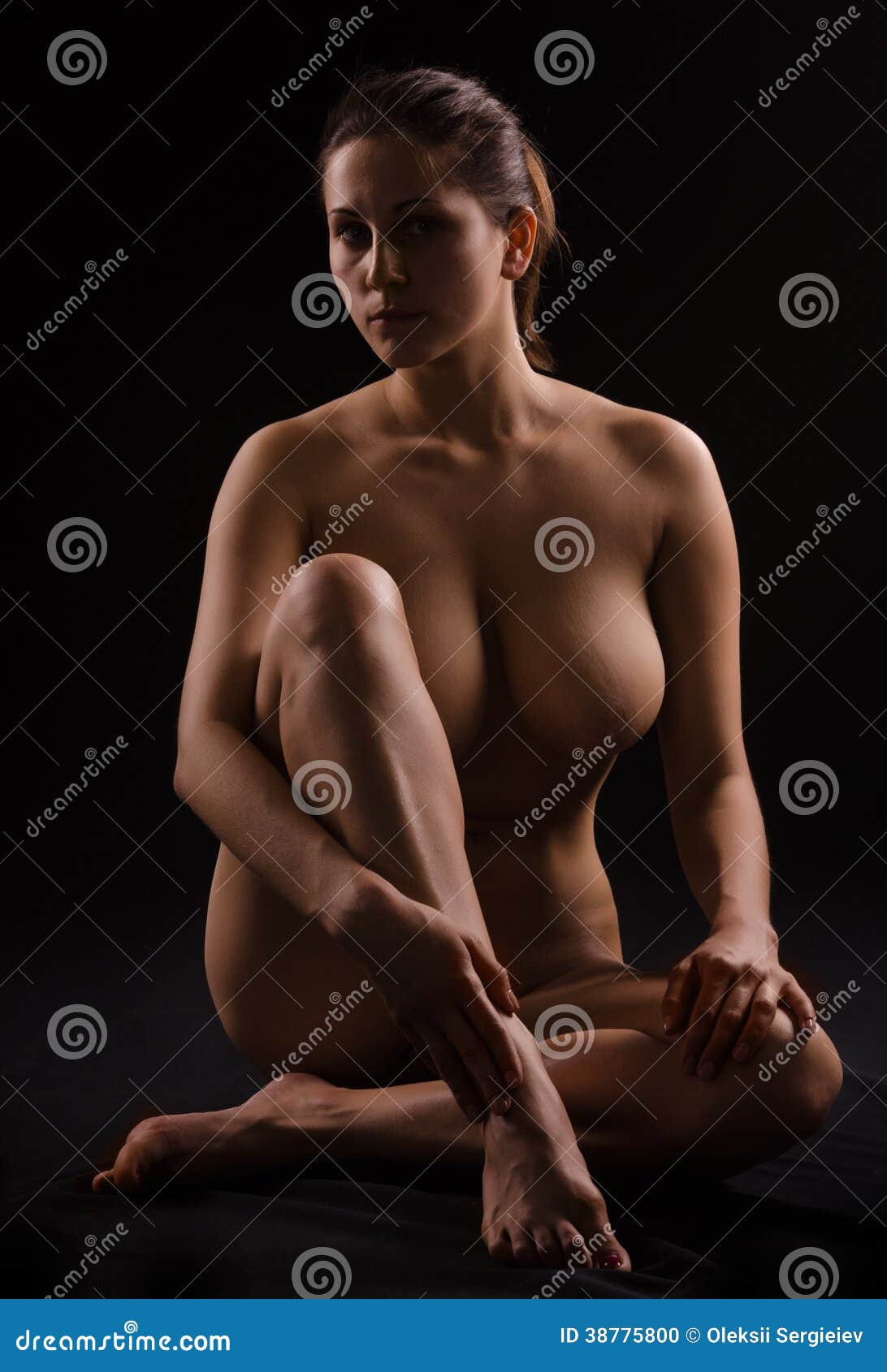 https://thumbs.dreamstime.com/z/figure-naked-woman-silhouette-nude-female-black-background-38775800.jpg