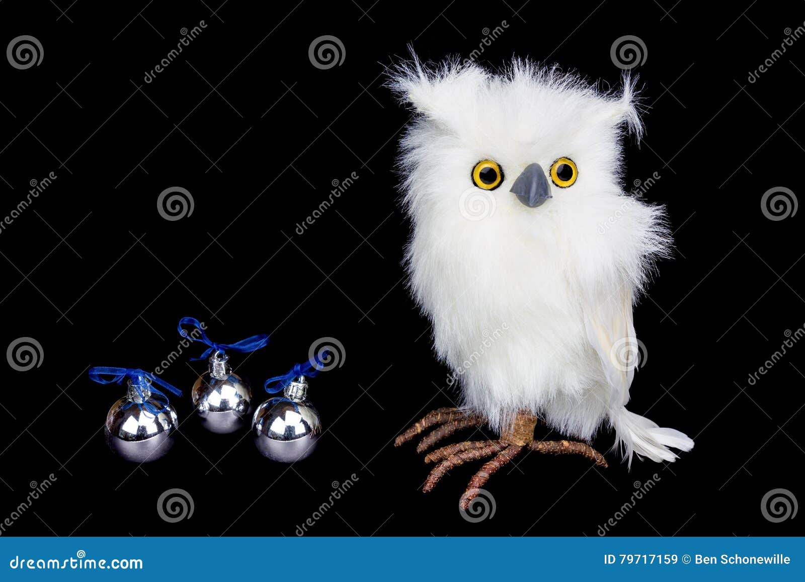 Figurine Neigeuse Blanche De Hibou Avec Les Boules Argentées