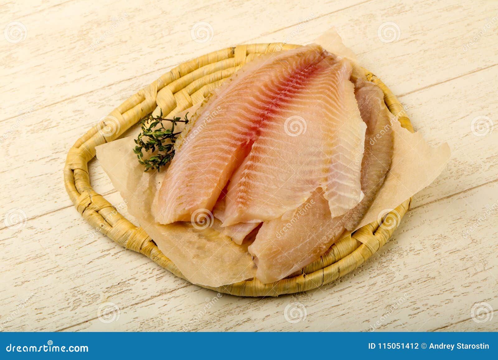 Filet de TIlapia photo stock. Image du poissons, blanc 115051412