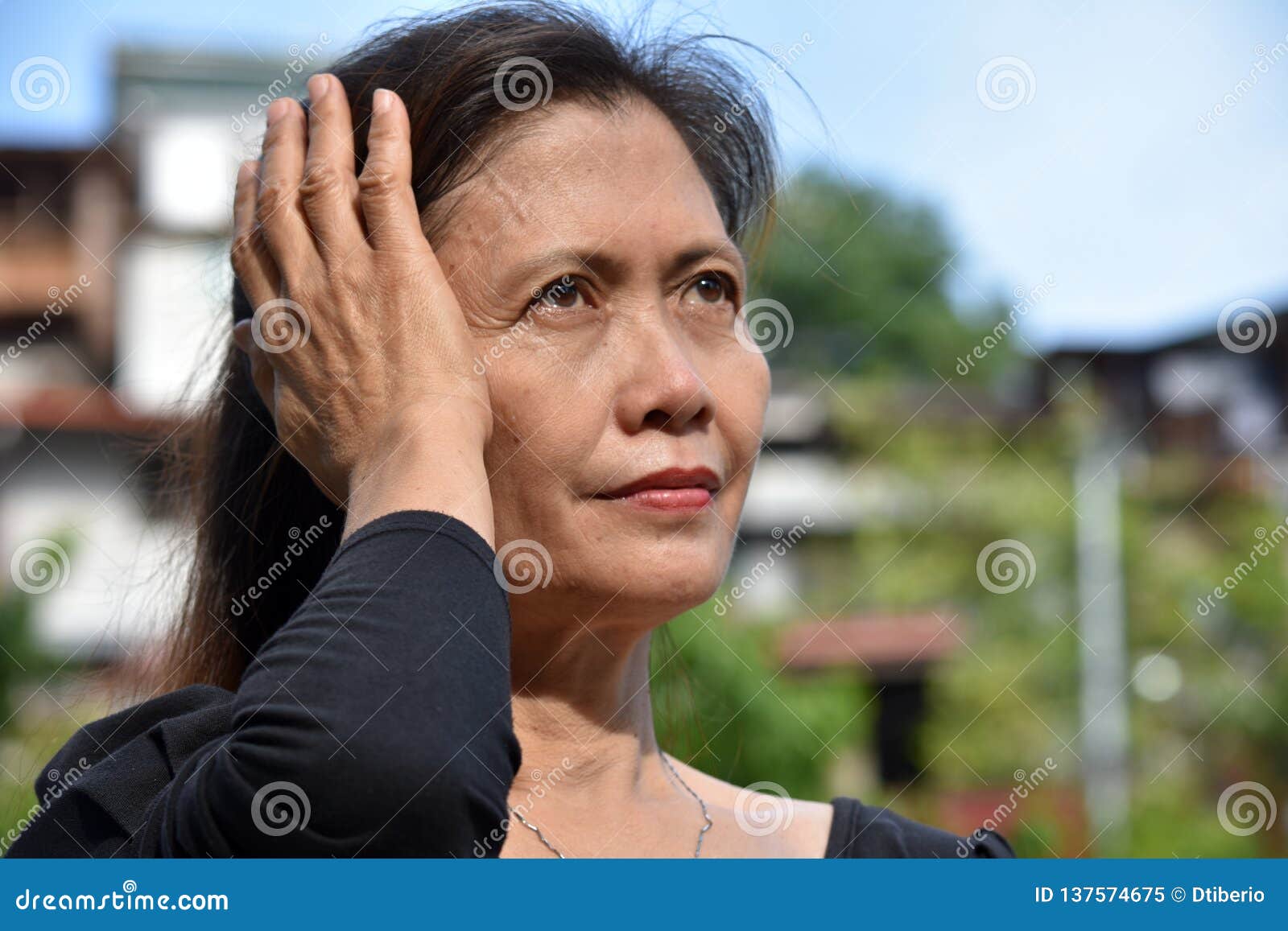 Filipina Granny And Dementia Fotografering För Bildbyråer Bild Av
