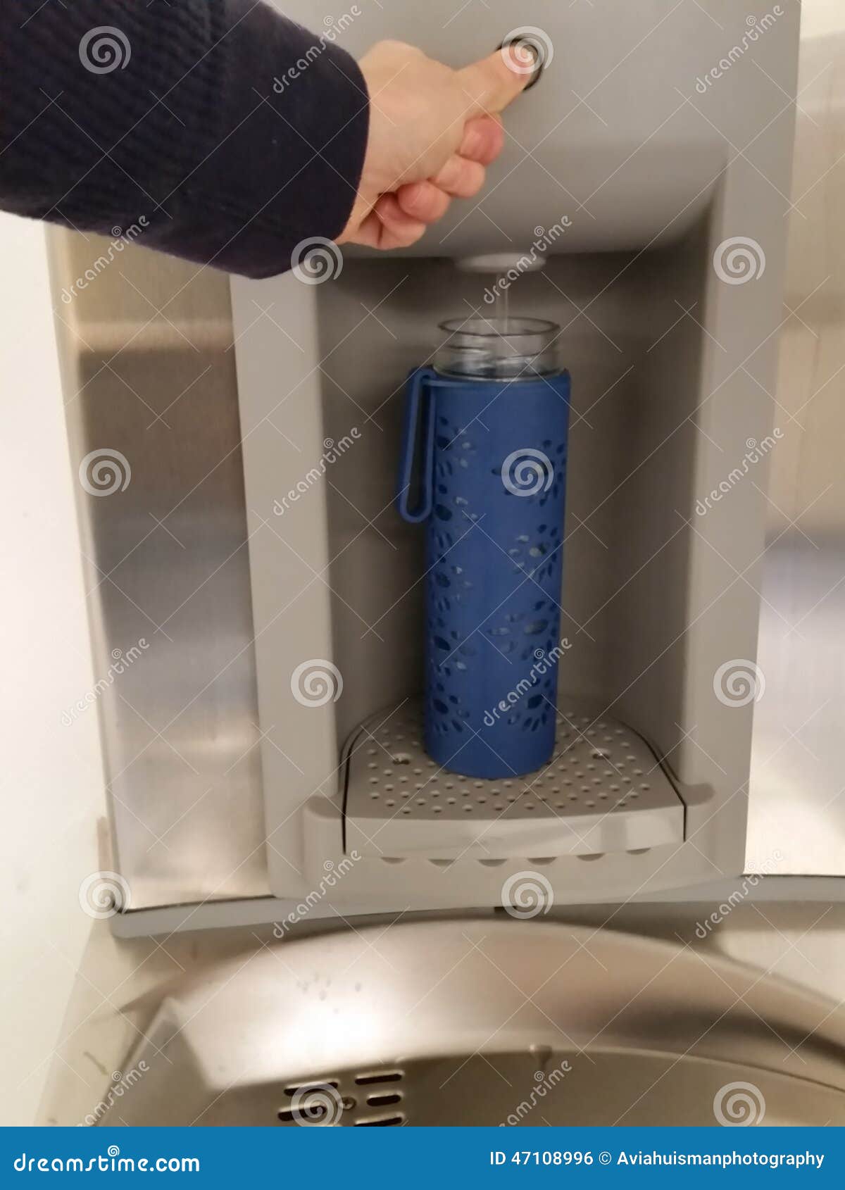 filling a water bottle