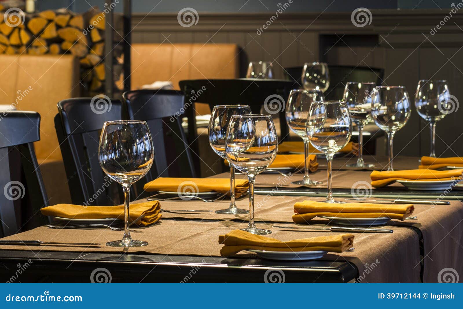 Fine Restaurant Dinner Table Place Setting Stock Photo - Image of