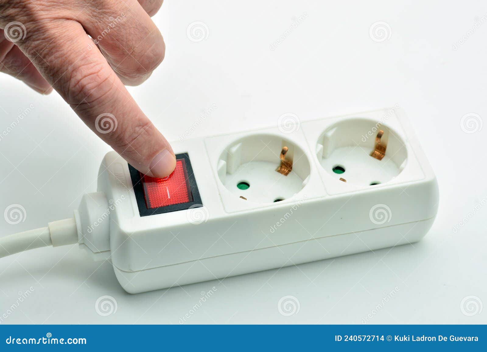 finger turning off the power connector button