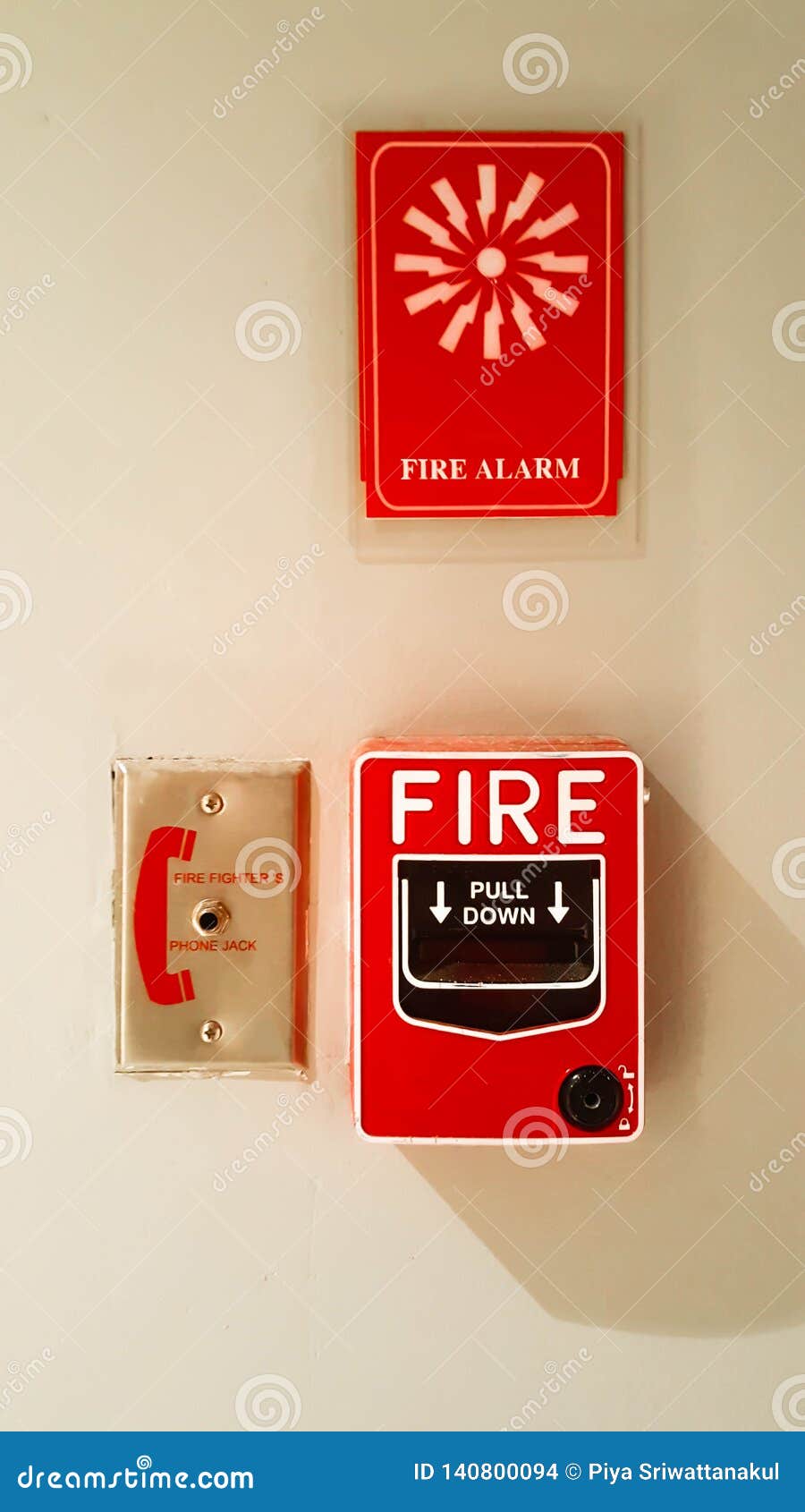 Fire alarm switch on wall stock photo. Image of fireman - 140800094