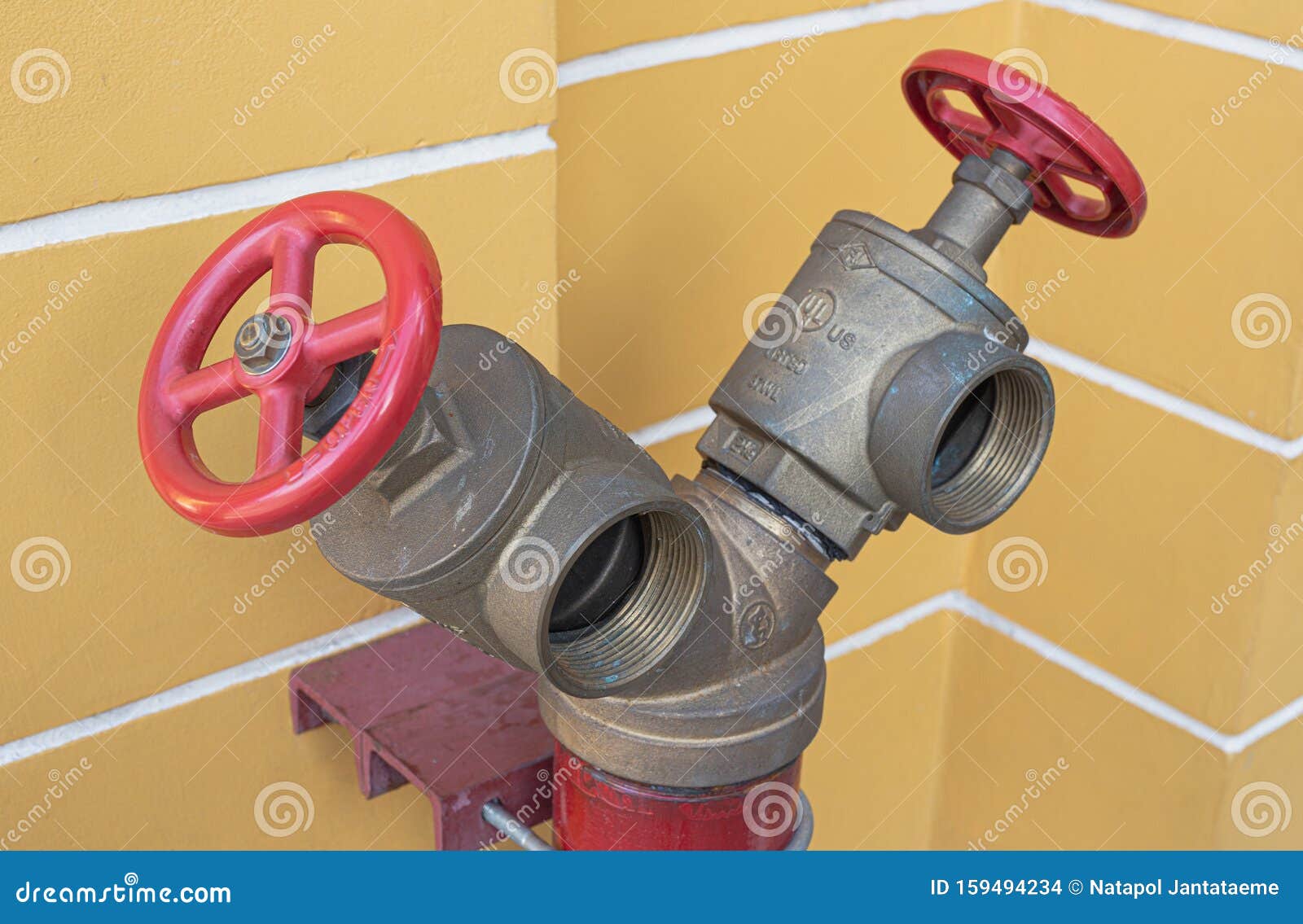 Snow Covered Fire Standpipes In Washington Wallpaper