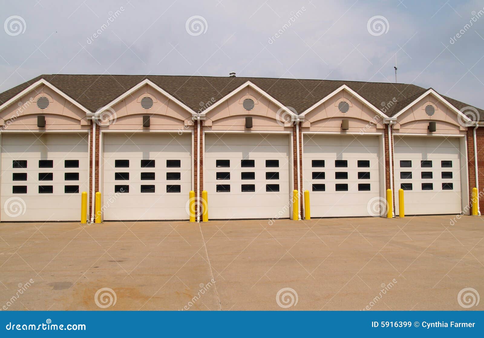 Firehouse garages stock image. Image of fire, doors, building 5916399