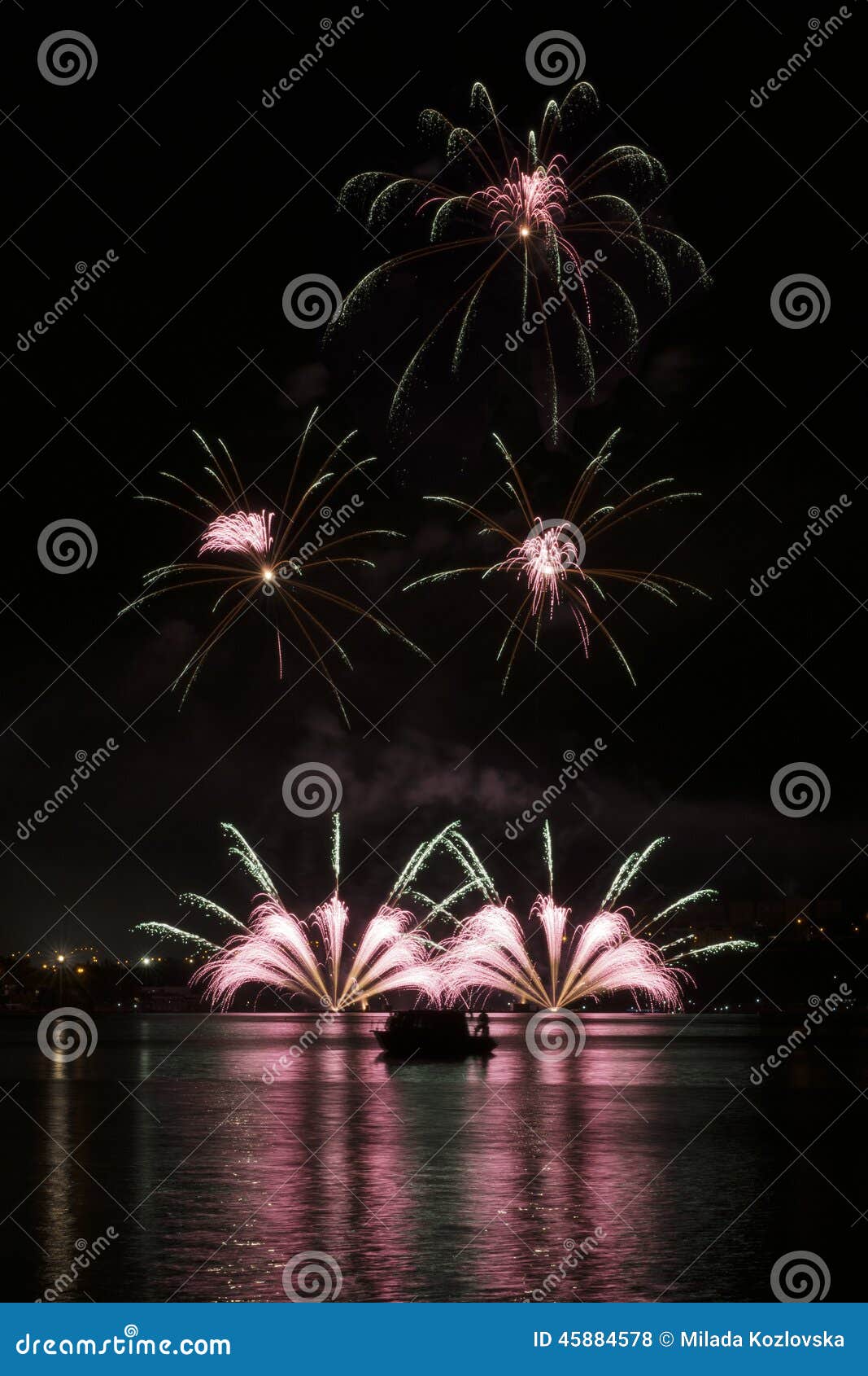 fireworks ignis brunensis - nanos fireworks