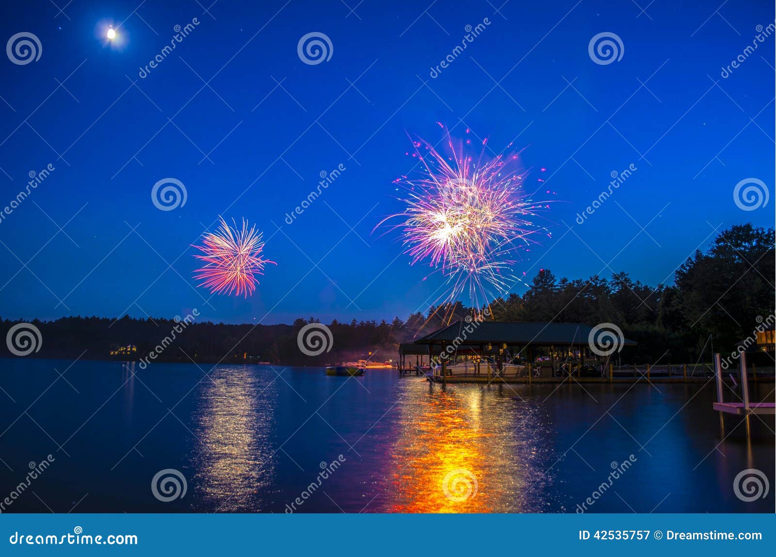 Fireworks Over Lake Winnepesauke Stock Image Image of july, lake