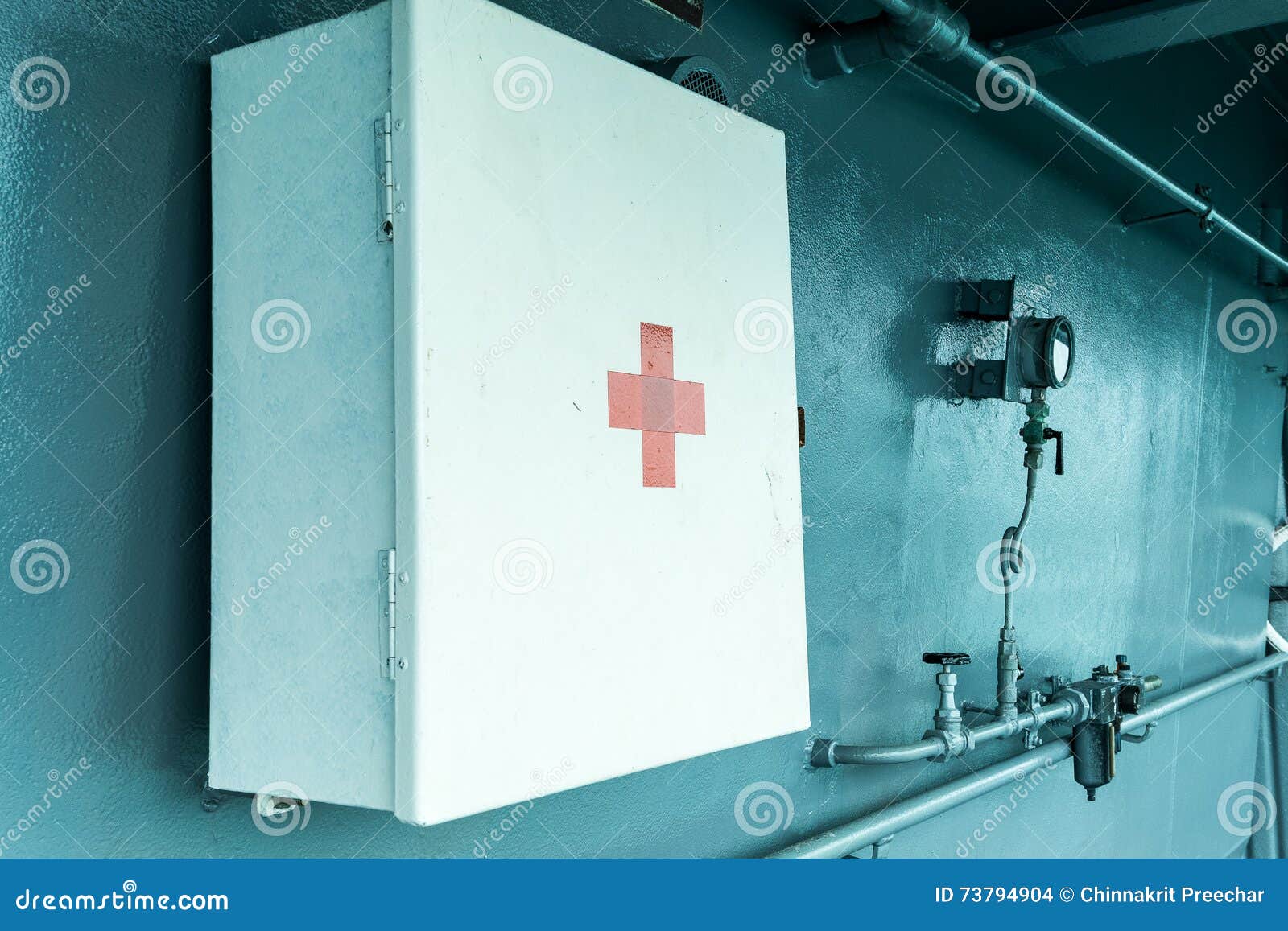 first aid wall box