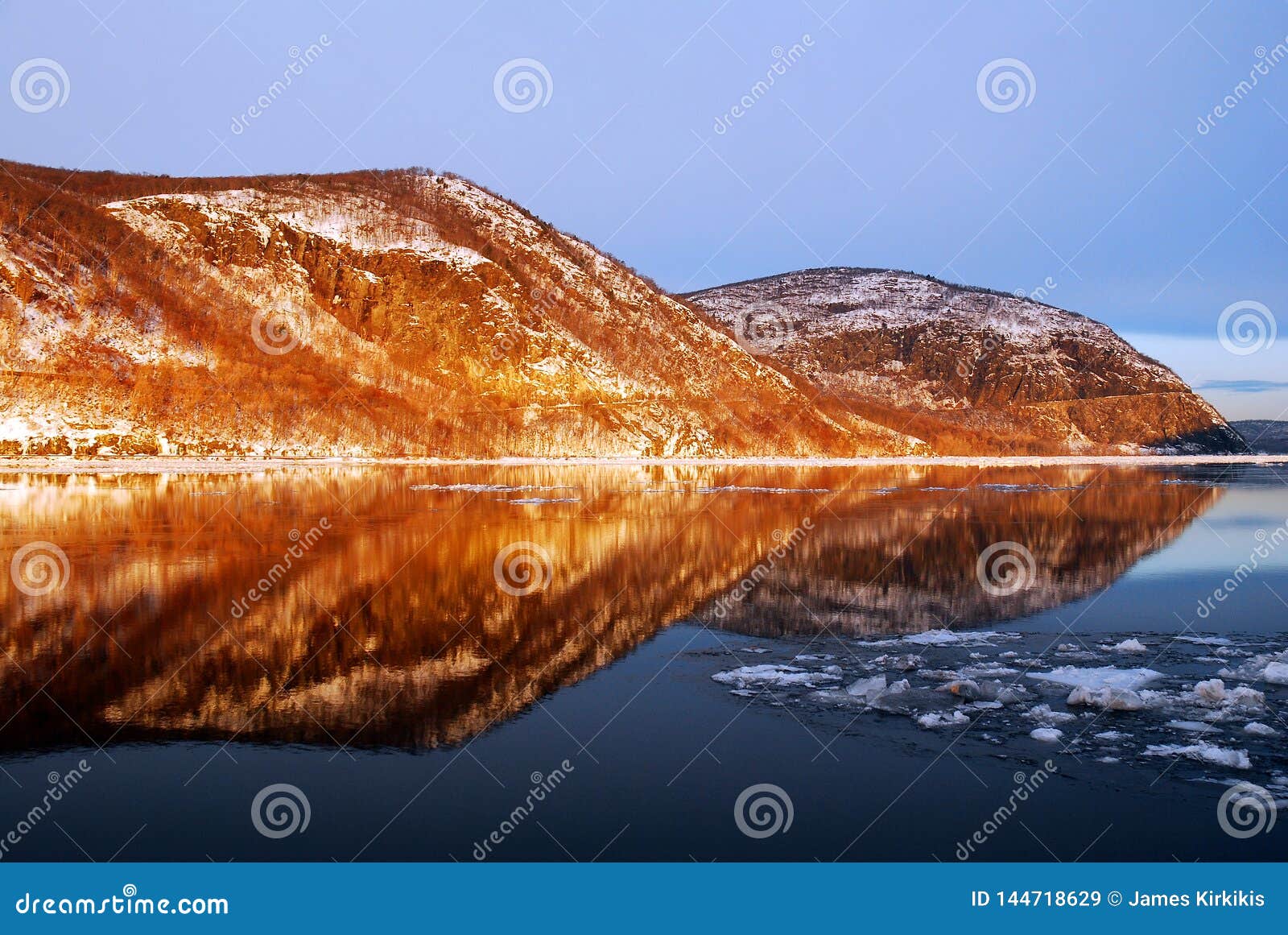 Hudson Highlands in winter stock image. Image of background 144718629