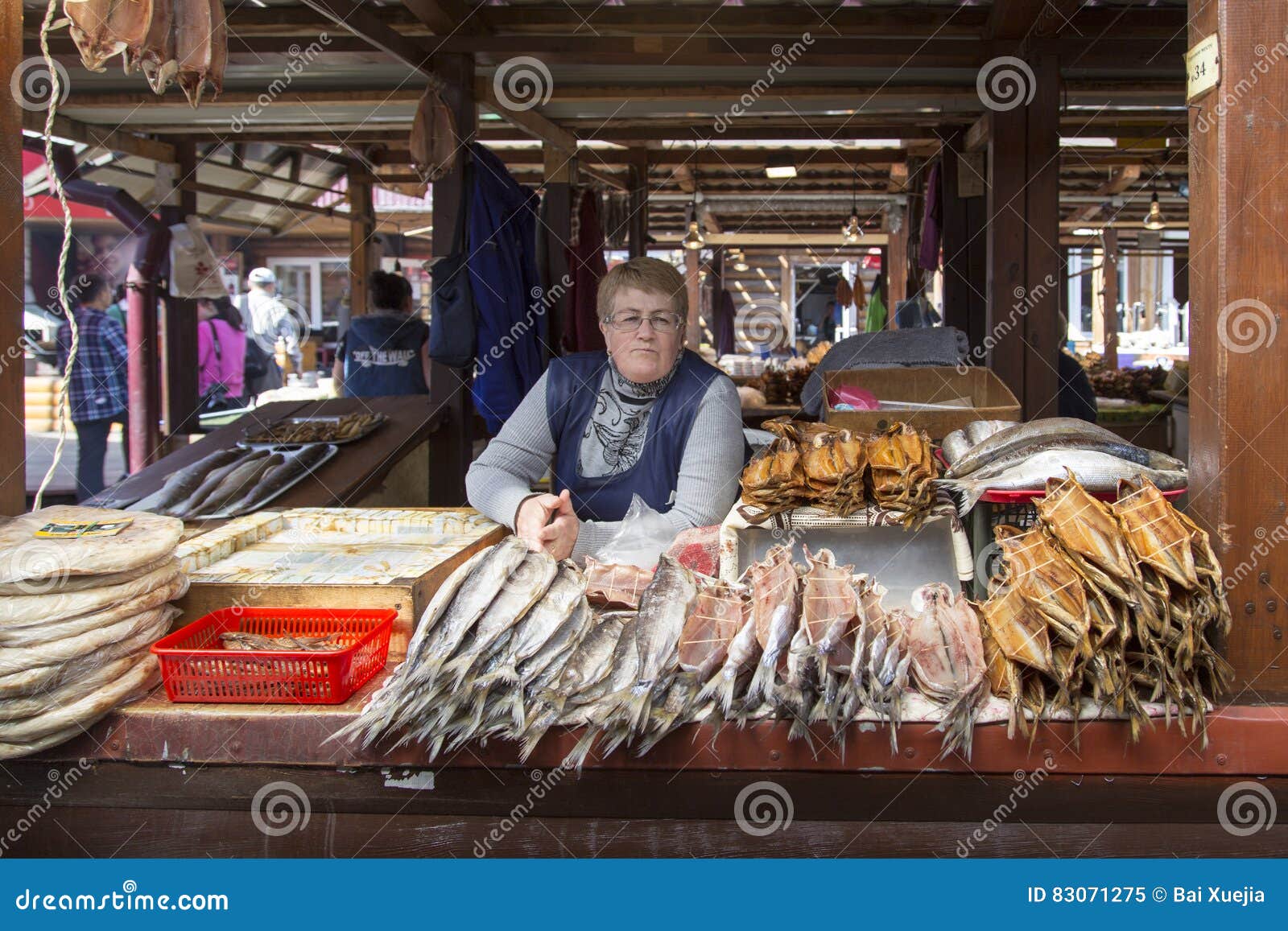 Где рыбный рынок на волне. Рыбный рынок в Новосибирске.