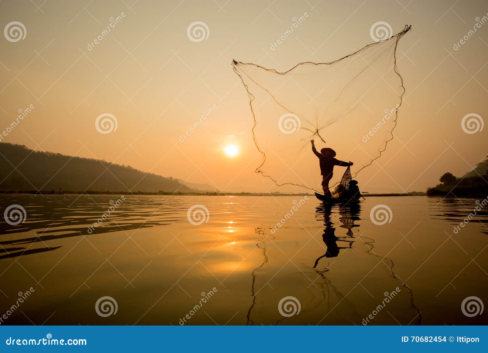 1,207 Fisherman Throwing Net Stock Photos - Free & Royalty-Free Stock  Photos from Dreamstime