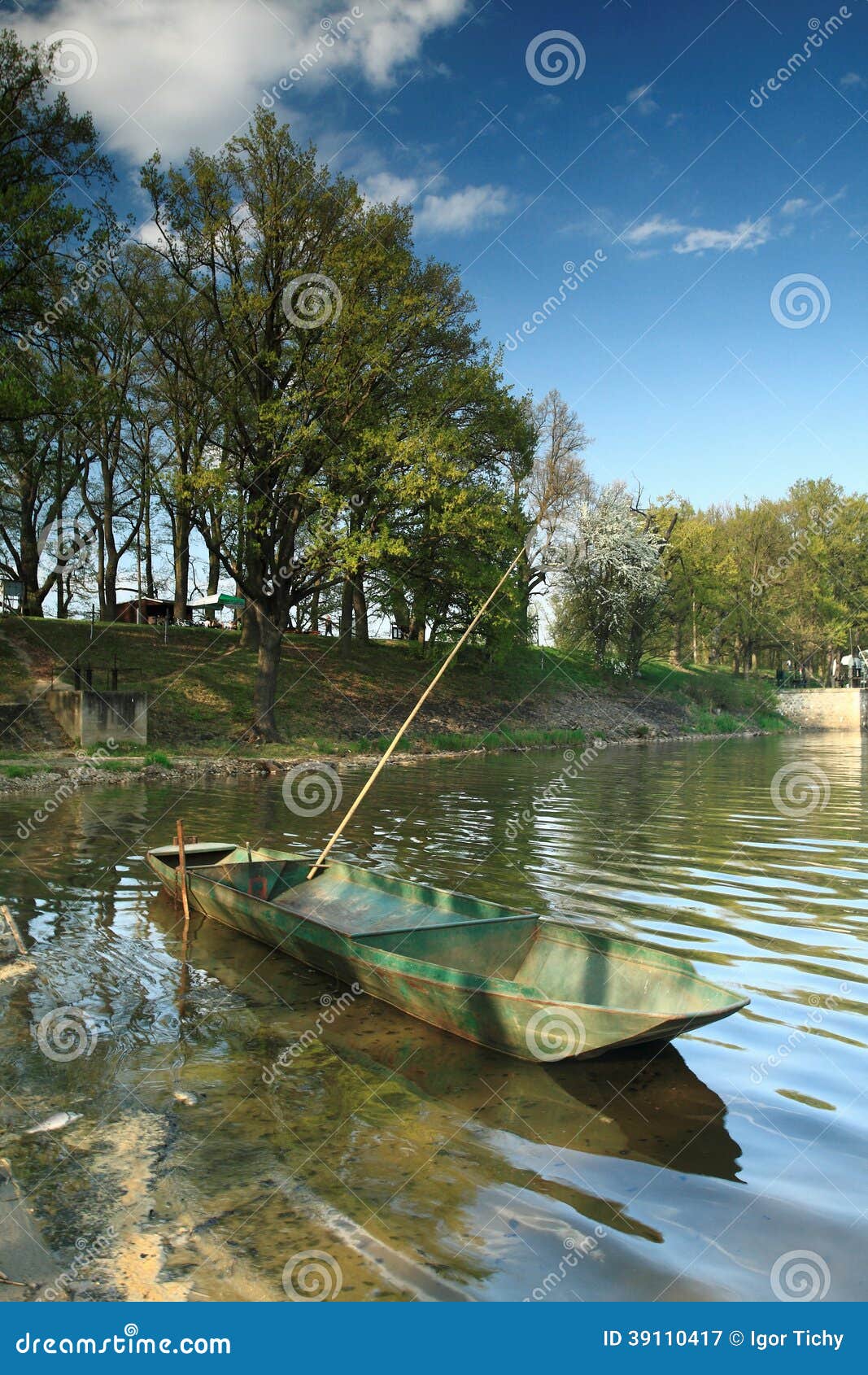 Fishing Boat on the Pond Rozmberk Stock Image - Image of republic, dinghy:  39110417