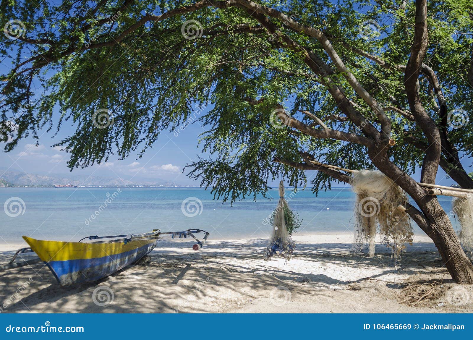 areia branca tropical beach in dili east timor leste