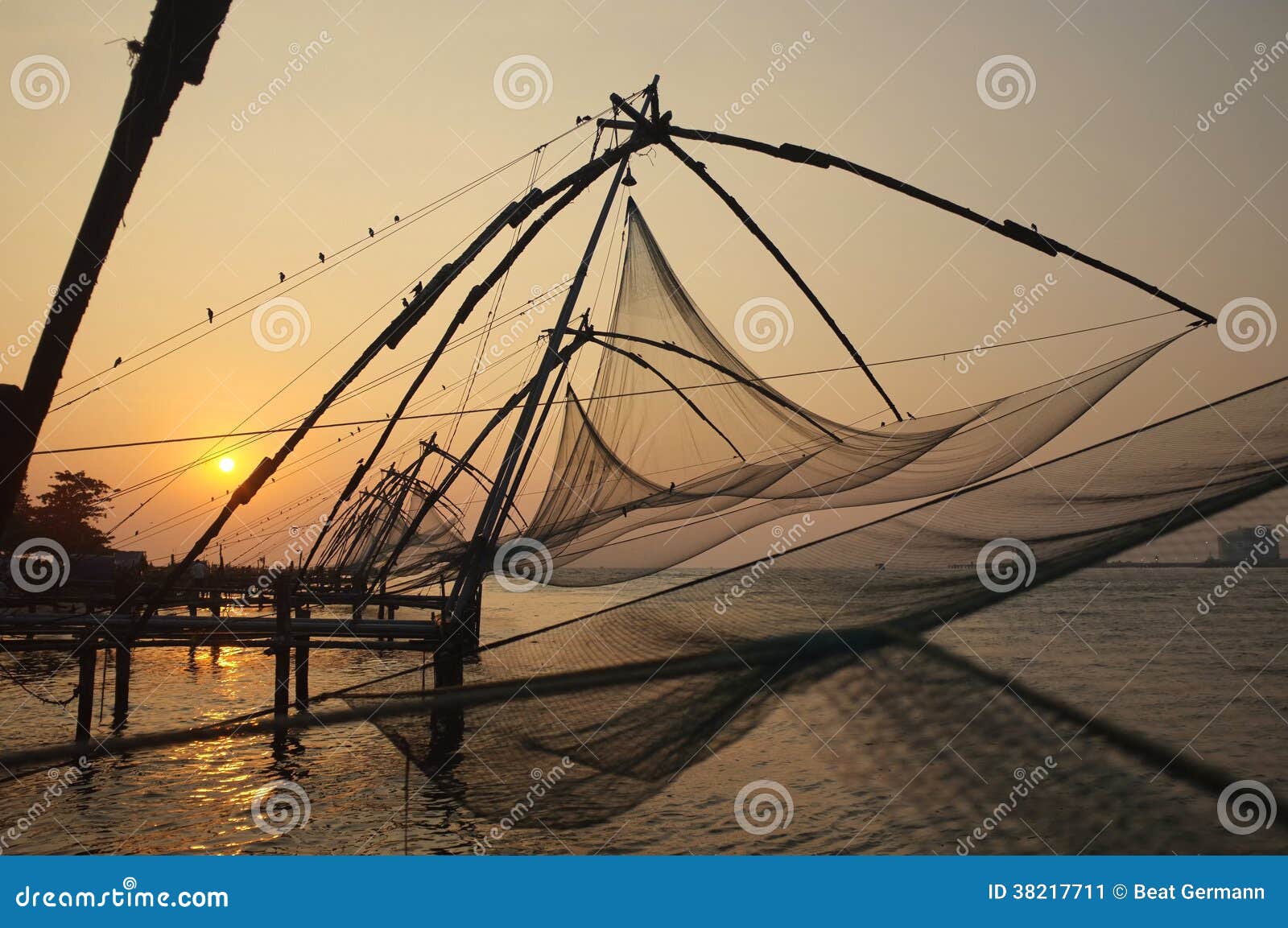 fishing nets, kerala backwaters, india