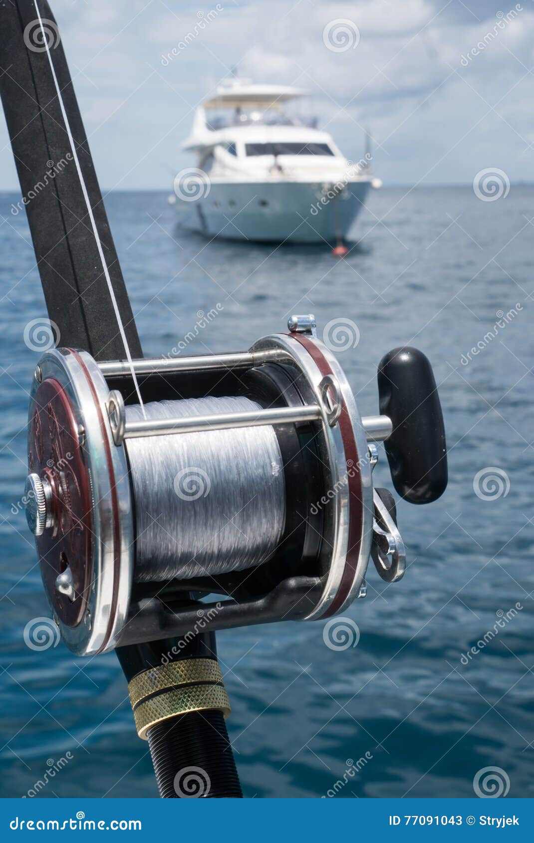 https://thumbs.dreamstime.com/z/fishing-rod-boat-over-blue-sky-white-sailing-boat-sea-picture-pole-holders-back-77091043.jpg