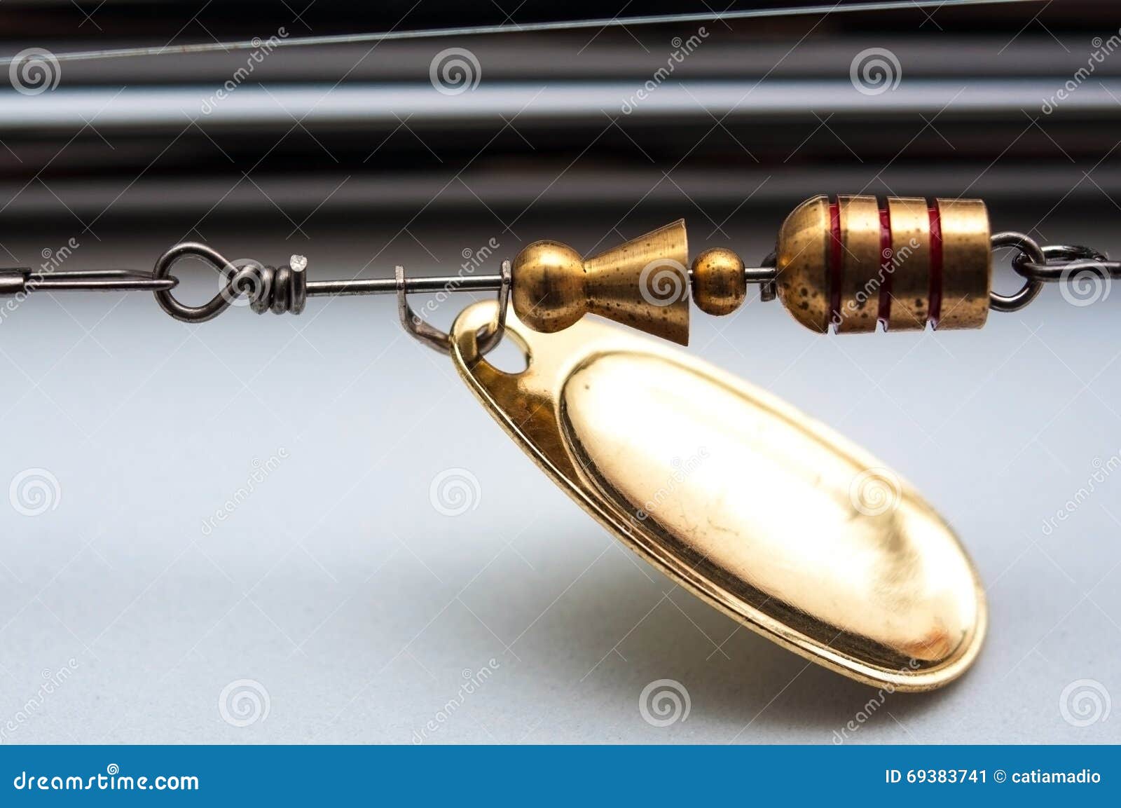 https://thumbs.dreamstime.com/z/fishing-rod-macro-detail-parts-69383741.jpg